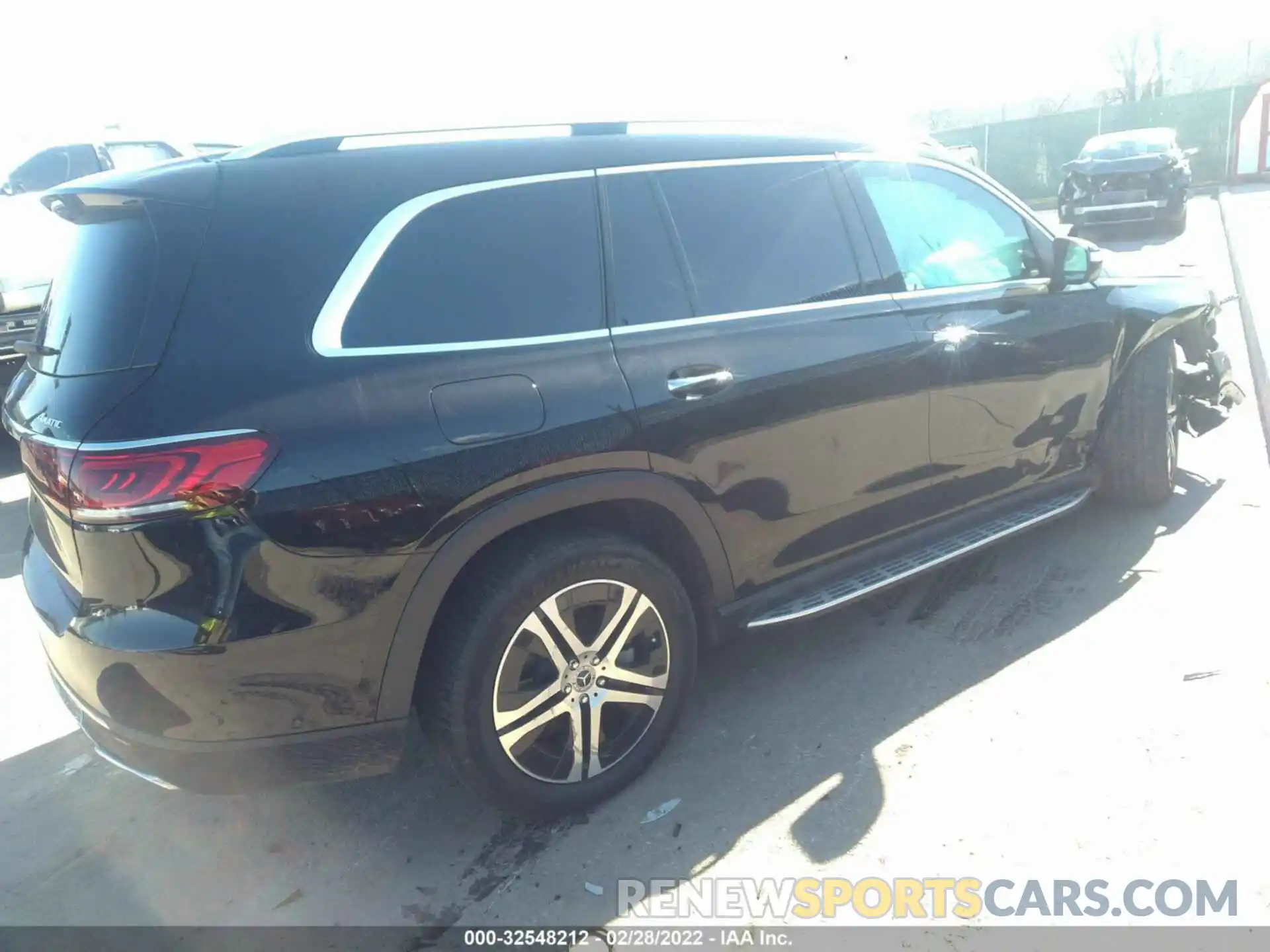 4 Photograph of a damaged car 4JGFF5KE3LA163864 MERCEDES-BENZ GLS 2020