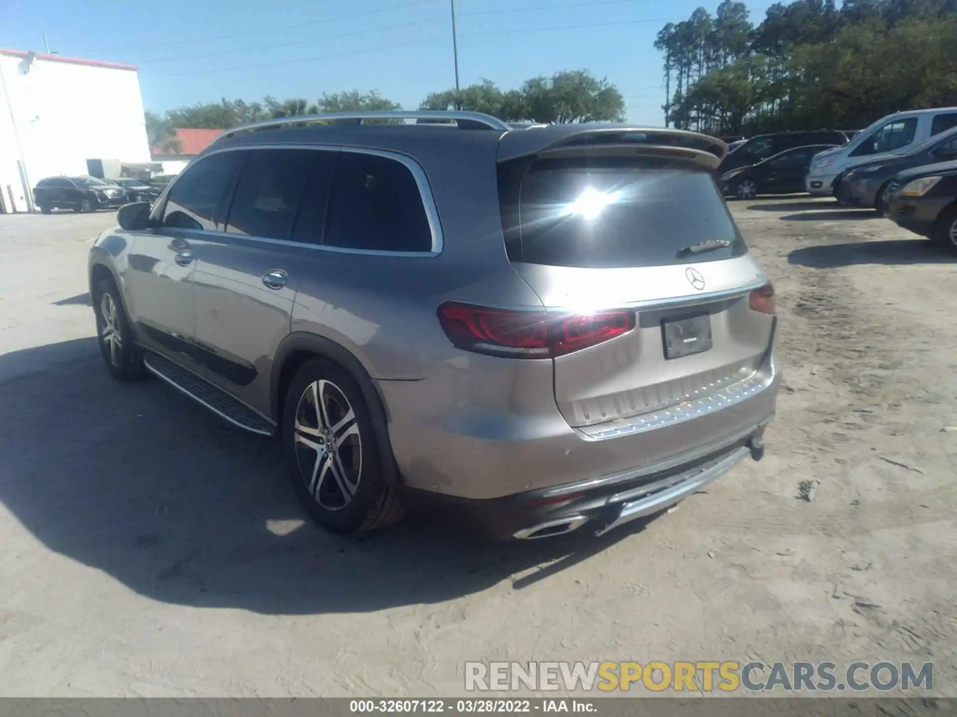 3 Photograph of a damaged car 4JGFF5KE3LA169194 MERCEDES-BENZ GLS 2020