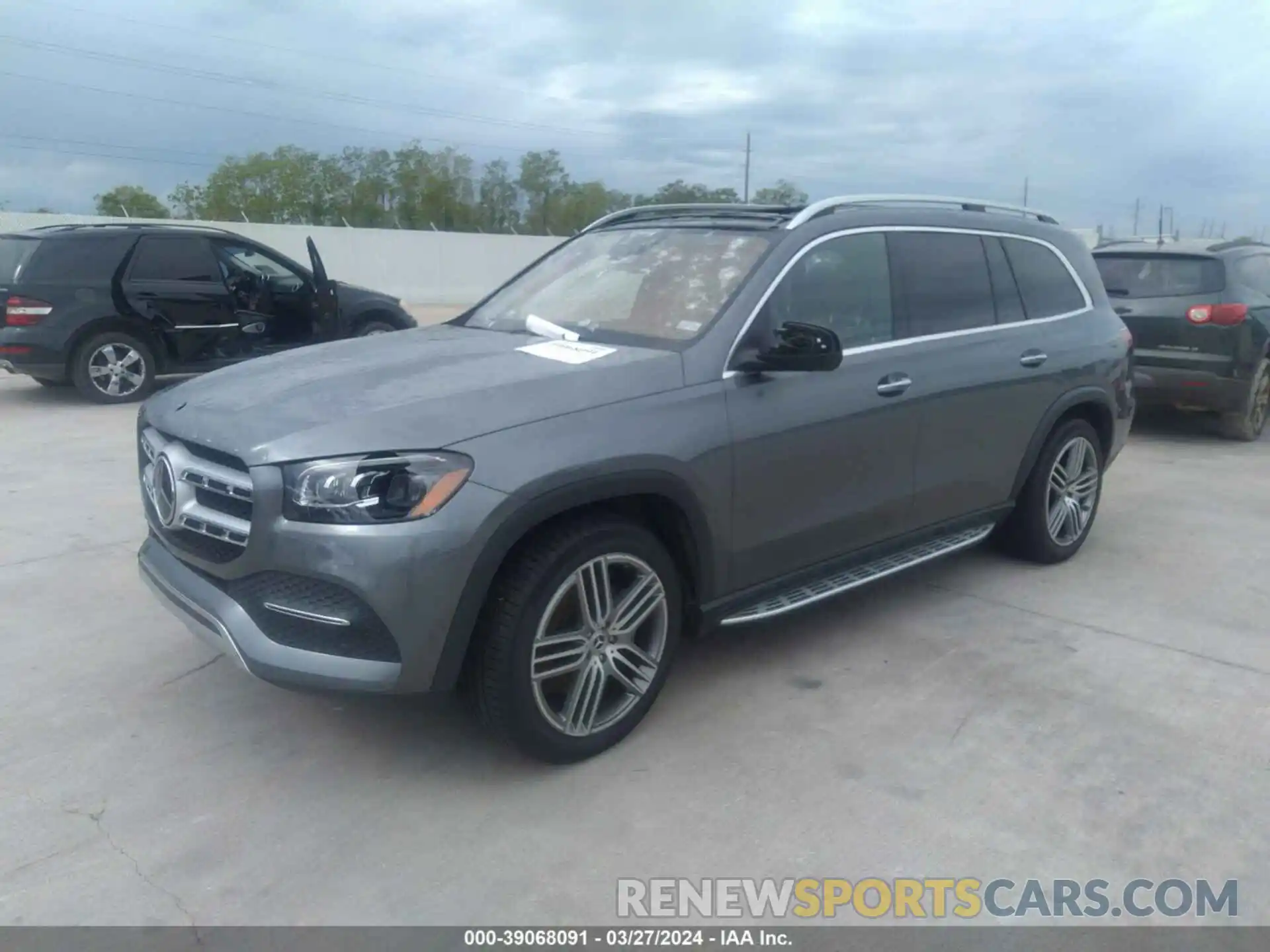 2 Photograph of a damaged car 4JGFF5KE3LA296270 MERCEDES-BENZ GLS 2020