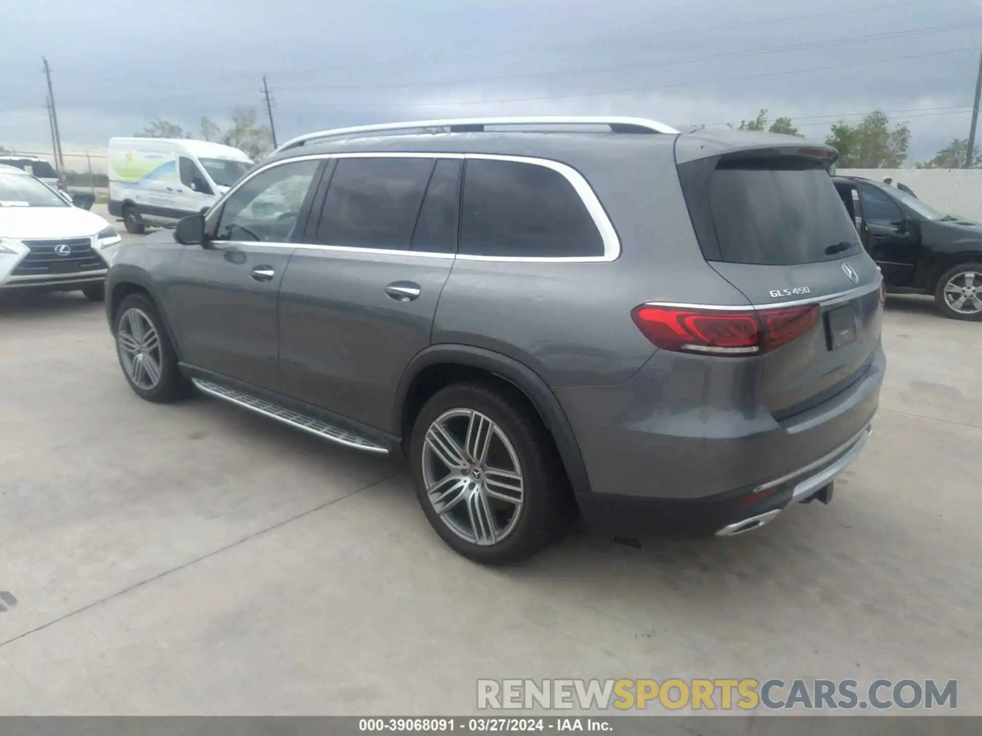 3 Photograph of a damaged car 4JGFF5KE3LA296270 MERCEDES-BENZ GLS 2020