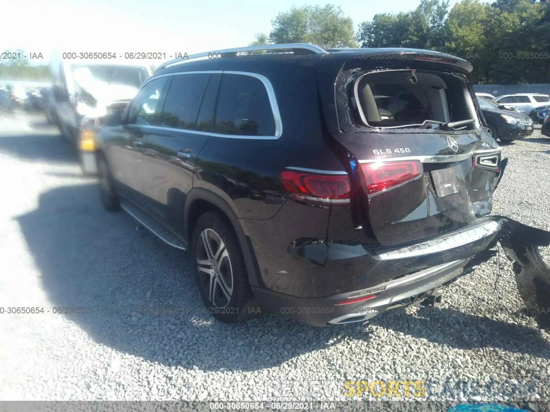 3 Photograph of a damaged car 4JGFF5KE4LA131294 MERCEDES-BENZ GLS 2020