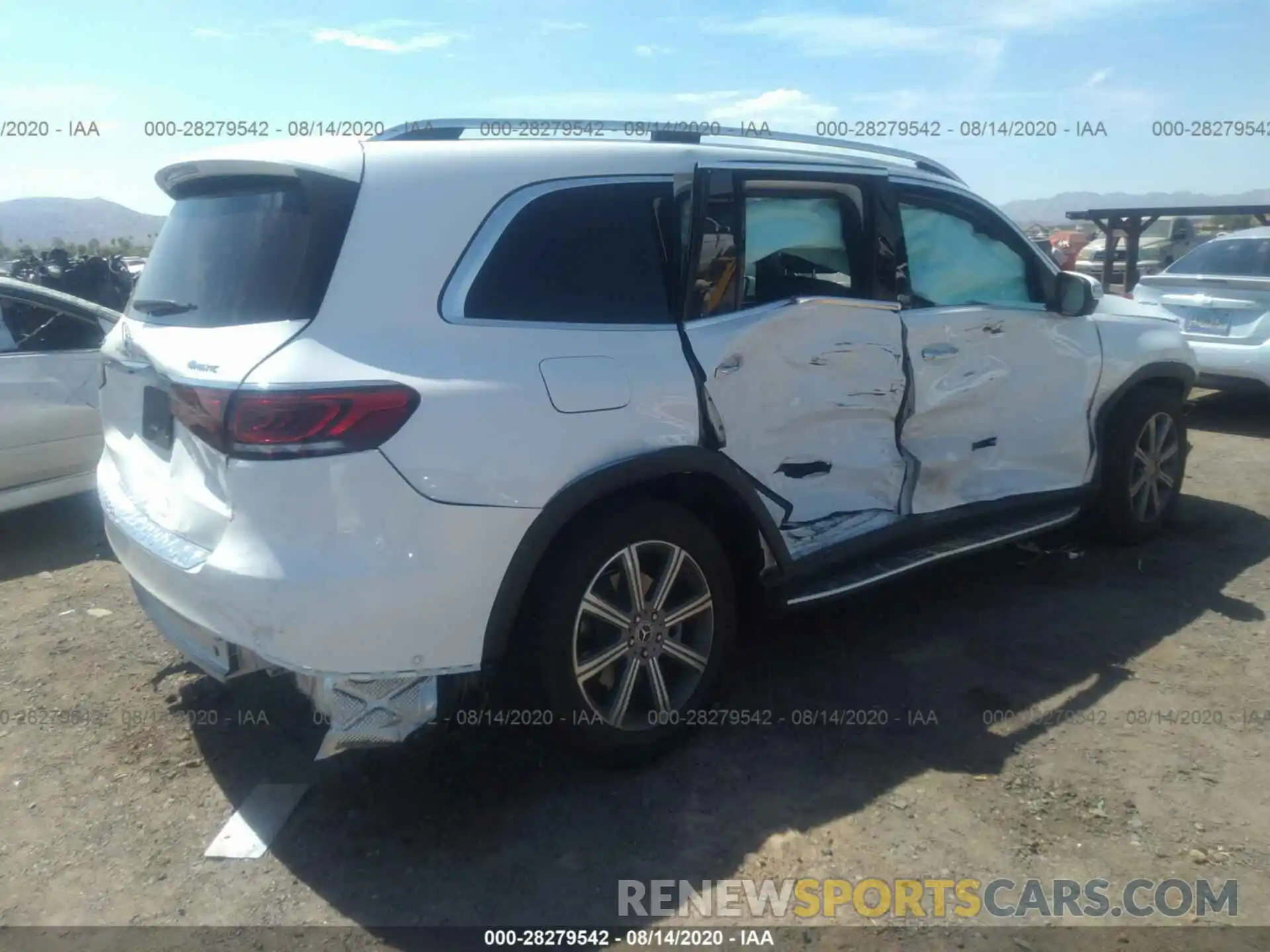 4 Photograph of a damaged car 4JGFF5KE4LA136785 MERCEDES-BENZ GLS 2020