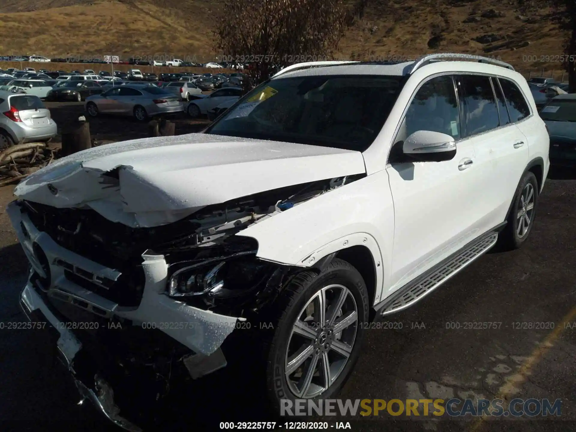 2 Photograph of a damaged car 4JGFF5KE4LA185372 MERCEDES-BENZ GLS 2020