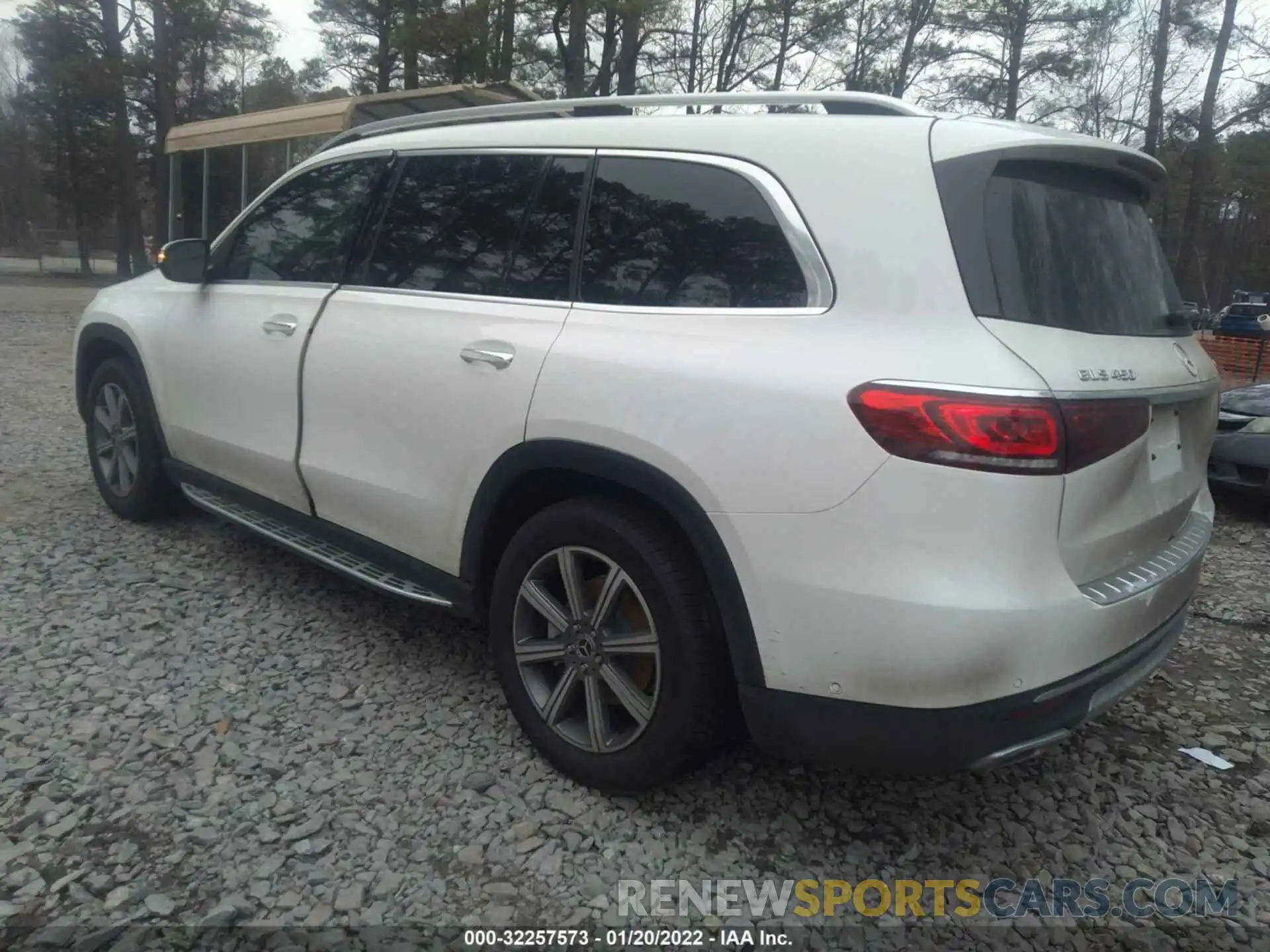 3 Photograph of a damaged car 4JGFF5KE5LA139436 MERCEDES-BENZ GLS 2020