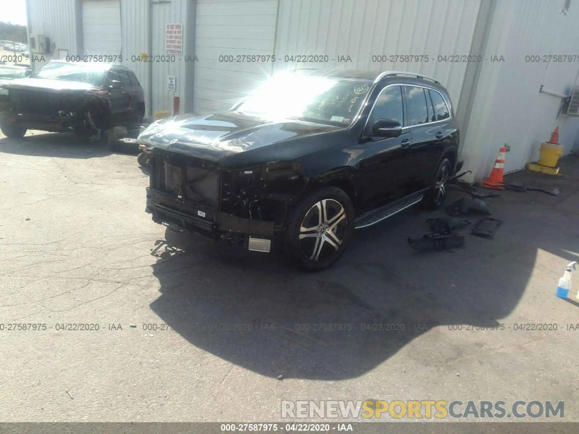 2 Photograph of a damaged car 4JGFF5KE5LA163817 MERCEDES-BENZ GLS 2020