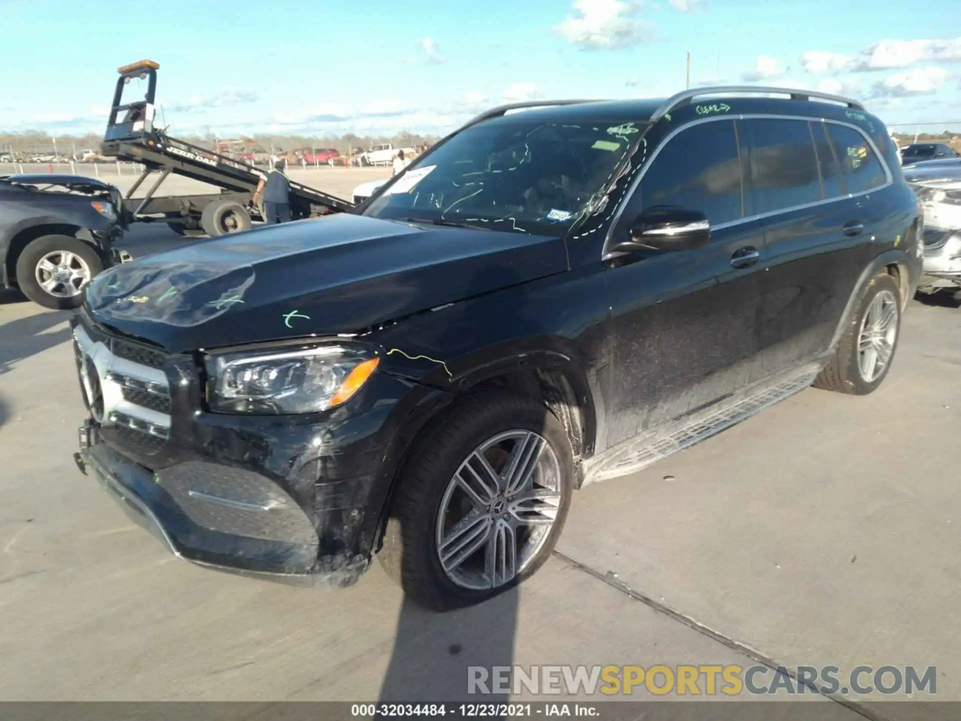 2 Photograph of a damaged car 4JGFF5KE5LA208321 MERCEDES-BENZ GLS 2020