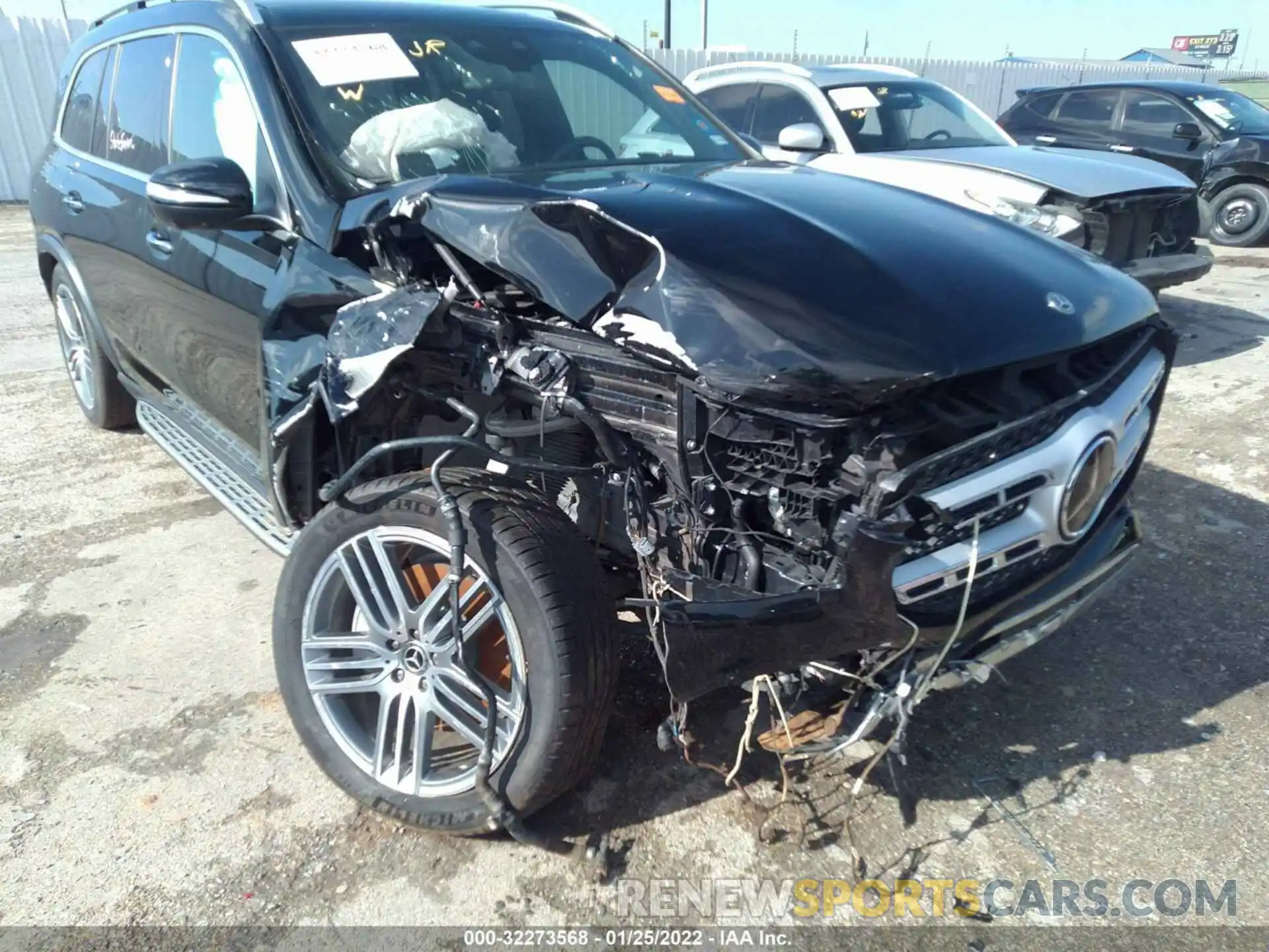 6 Photograph of a damaged car 4JGFF5KE6LA186927 MERCEDES-BENZ GLS 2020