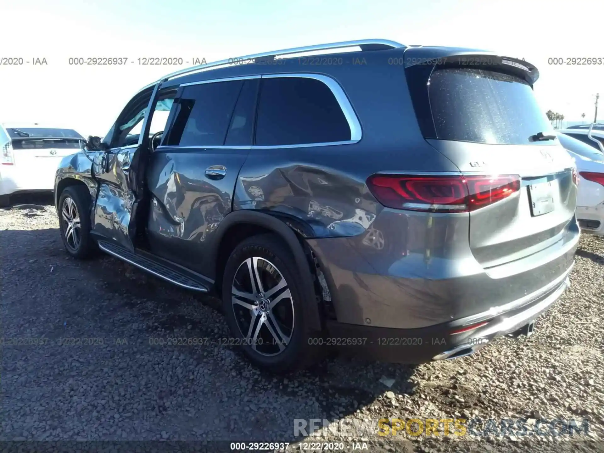 3 Photograph of a damaged car 4JGFF5KE9LA058374 MERCEDES-BENZ GLS 2020