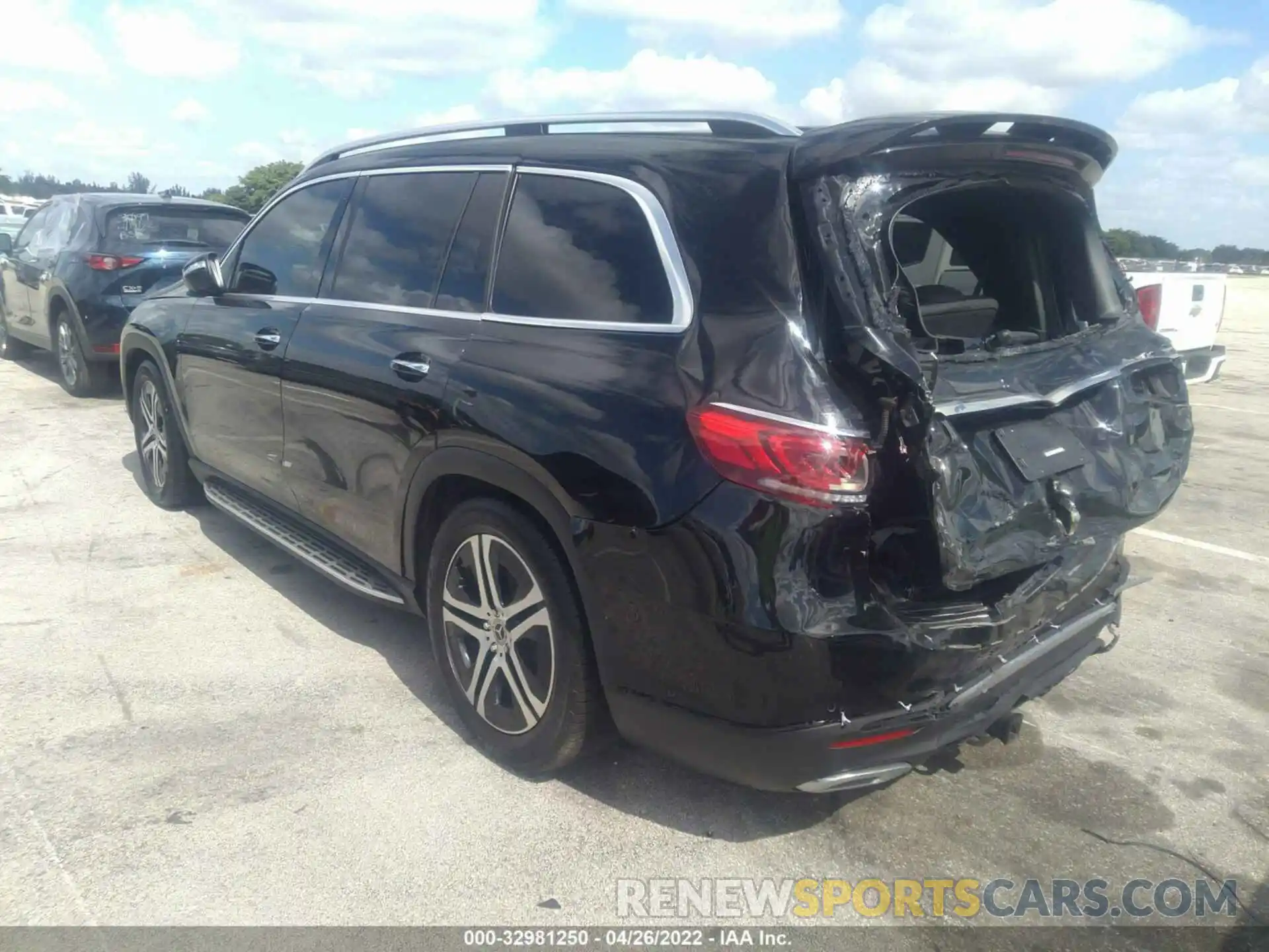 3 Photograph of a damaged car 4JGFF5KE0MA575273 MERCEDES-BENZ GLS 2021