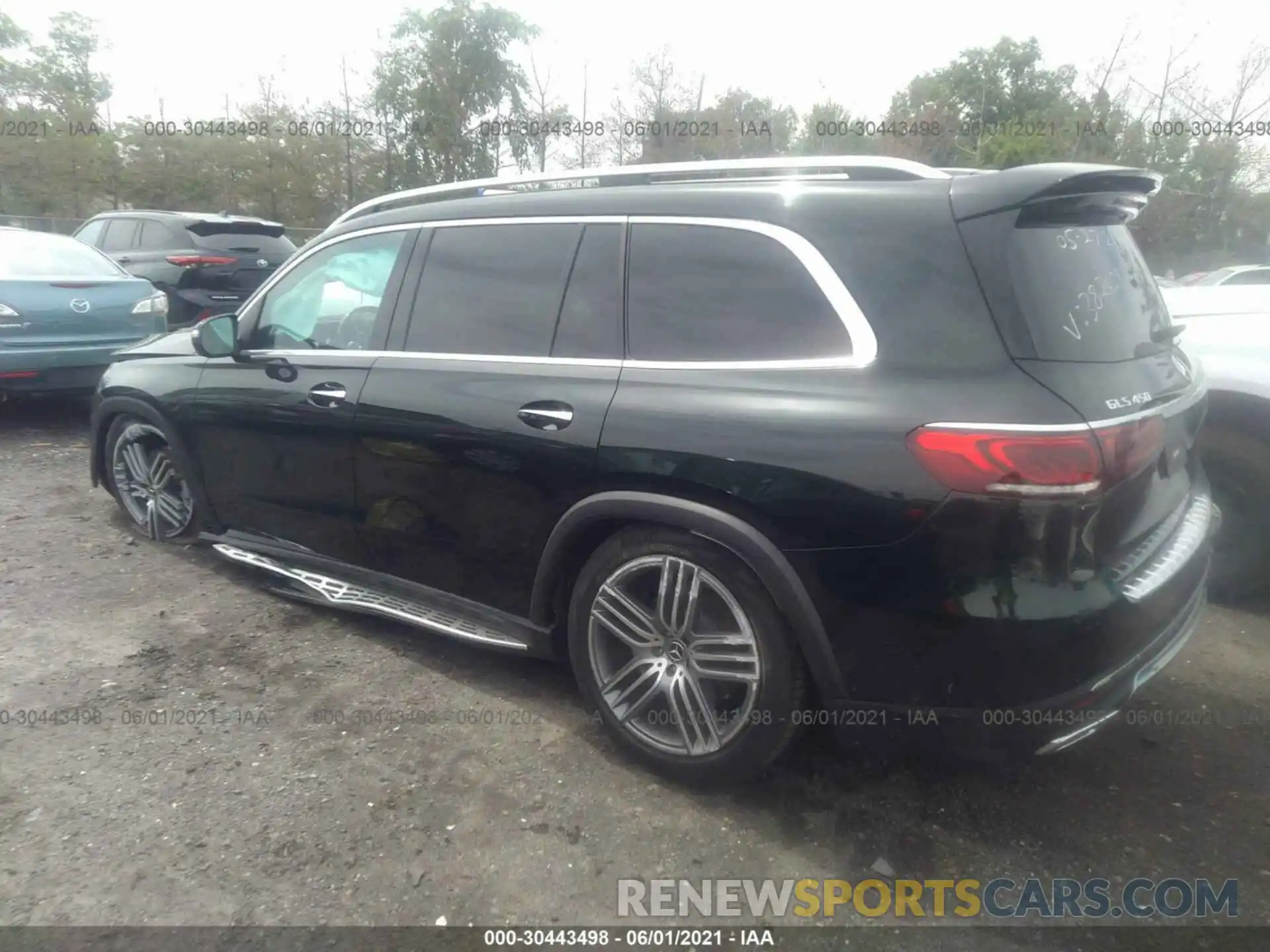 3 Photograph of a damaged car 4JGFF5KE2MA382428 MERCEDES-BENZ GLS 2021