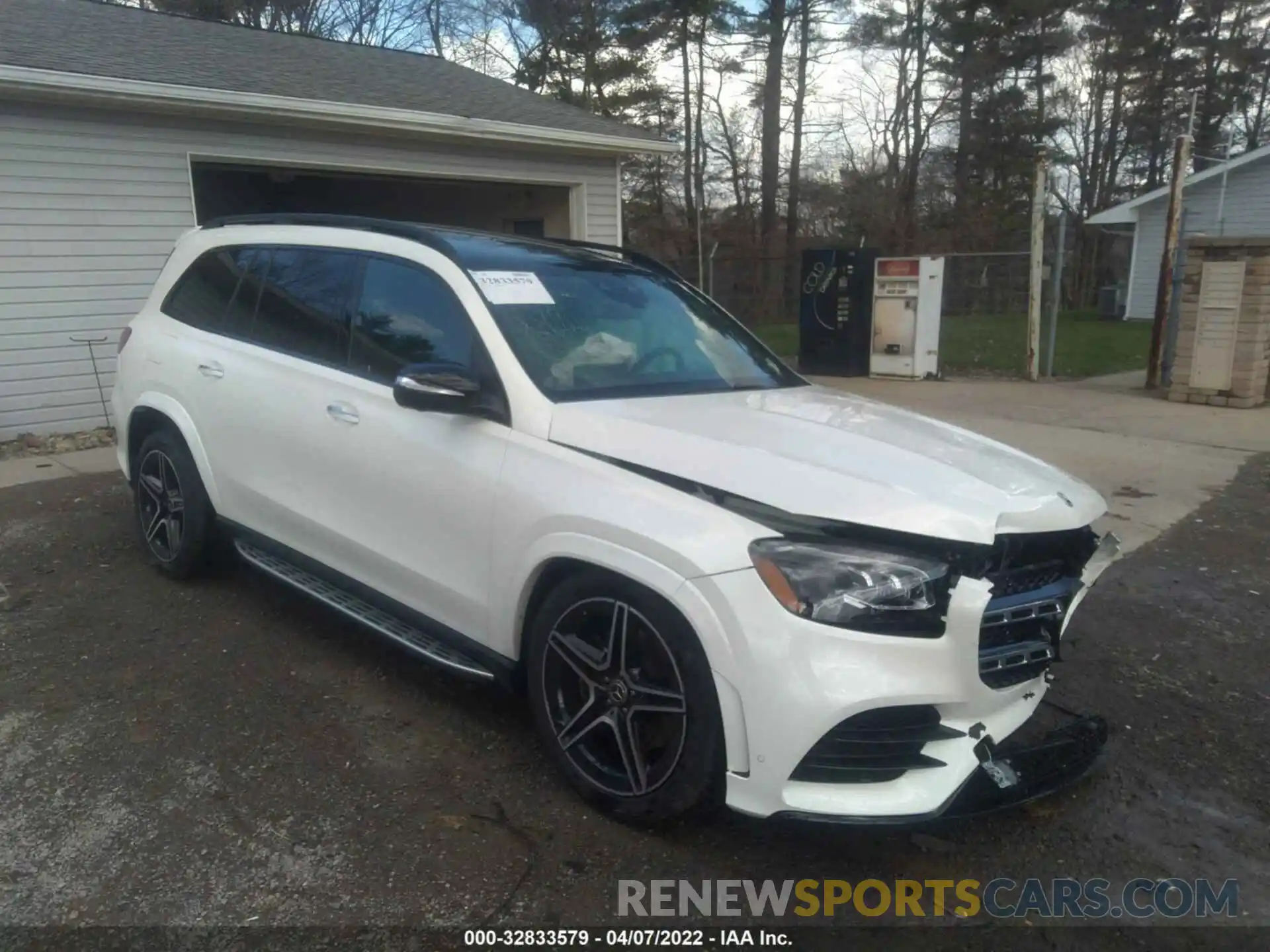 1 Photograph of a damaged car 4JGFF5KE0NA605518 MERCEDES-BENZ GLS 2022