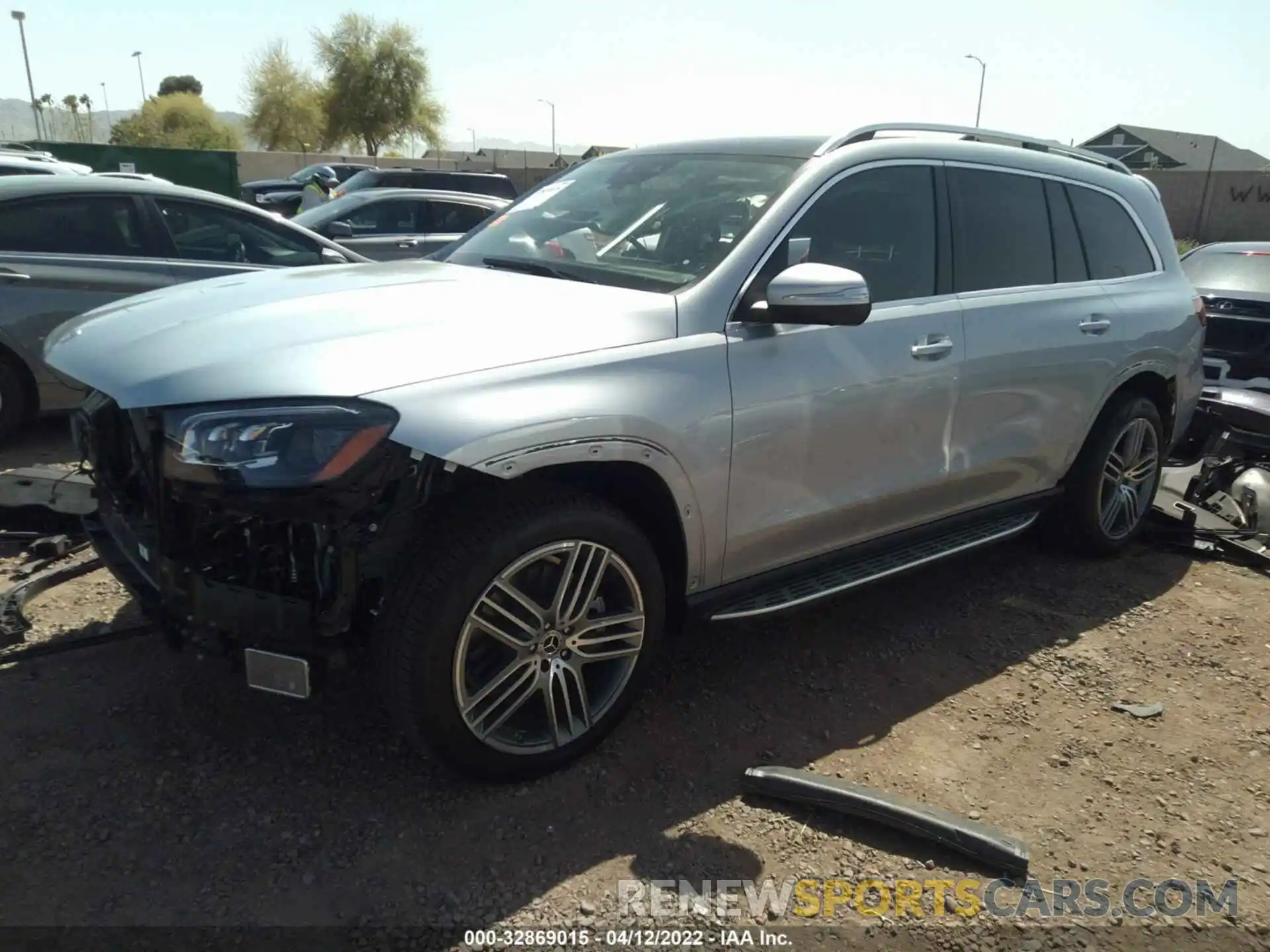 2 Photograph of a damaged car 4JGFF5KE3NA613368 MERCEDES-BENZ GLS 2022