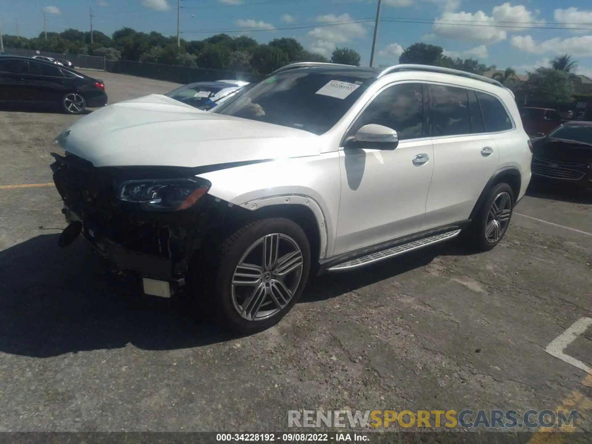 2 Photograph of a damaged car 4JGFF5KE7NA666753 MERCEDES-BENZ GLS 2022