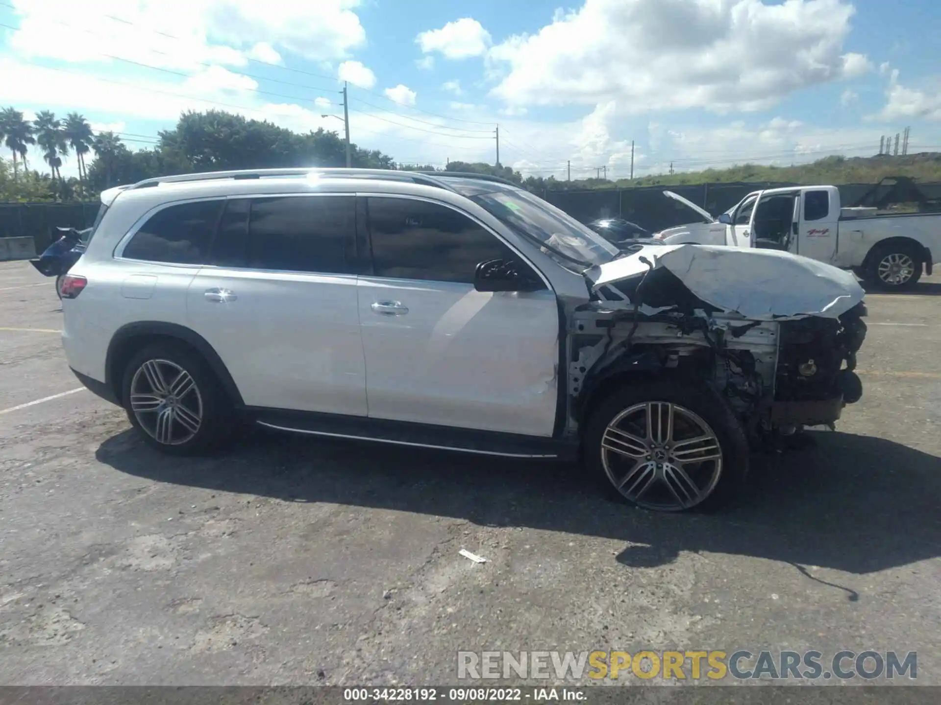 6 Photograph of a damaged car 4JGFF5KE7NA666753 MERCEDES-BENZ GLS 2022