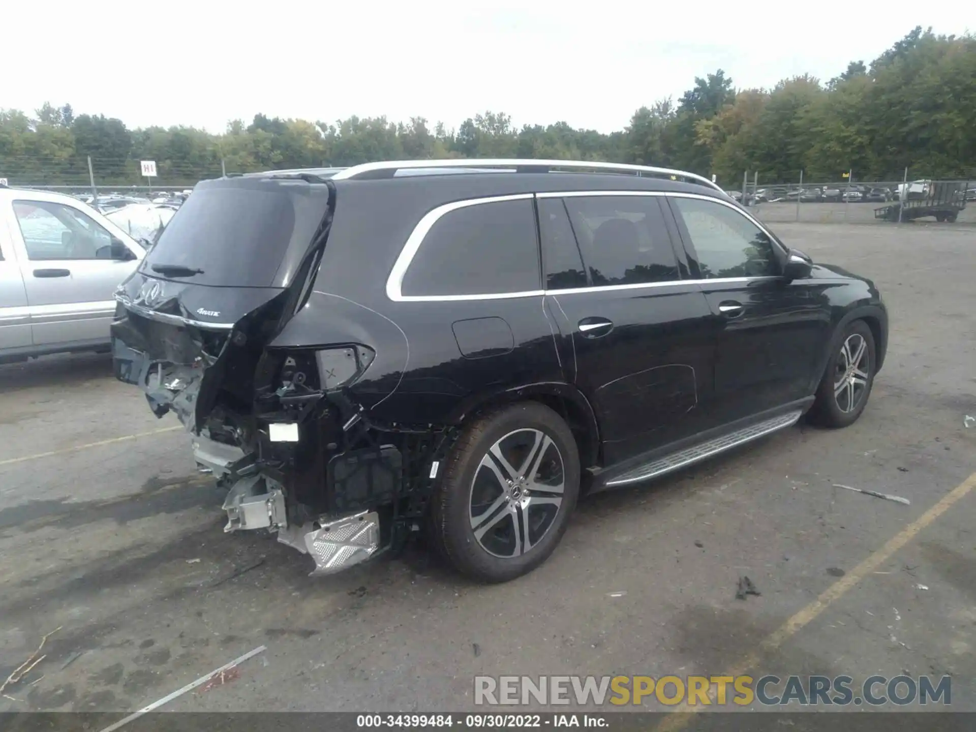 4 Photograph of a damaged car 4JGFF5KE9NA671033 MERCEDES-BENZ GLS 2022