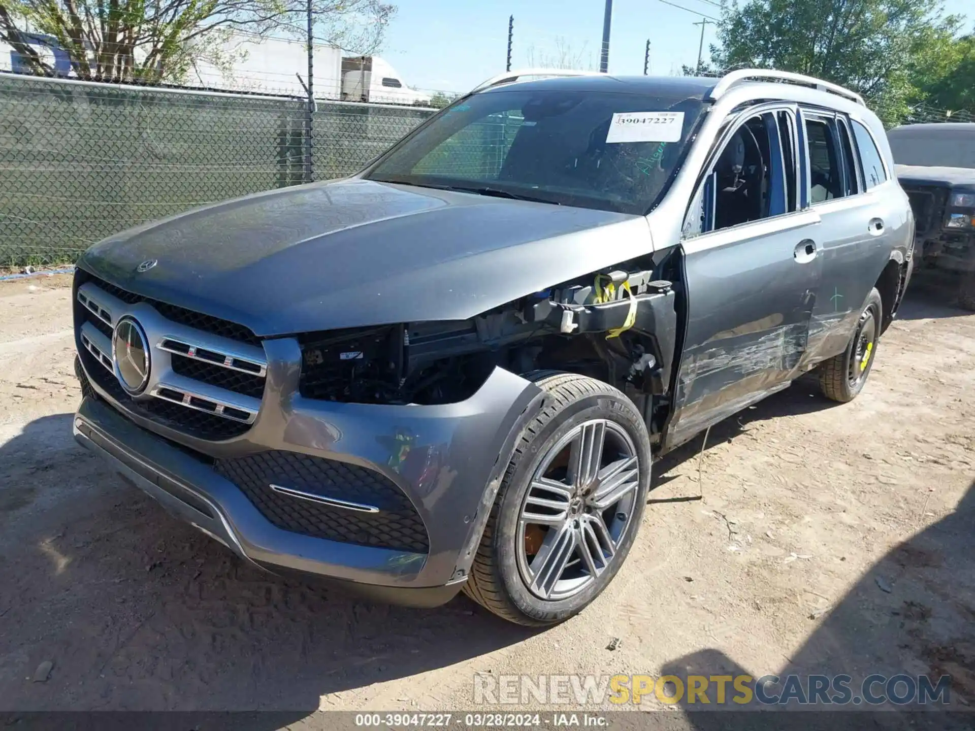 2 Photograph of a damaged car 4JGFF5KE3LA094903 MERCEDES-BENZ GLS 450 2020