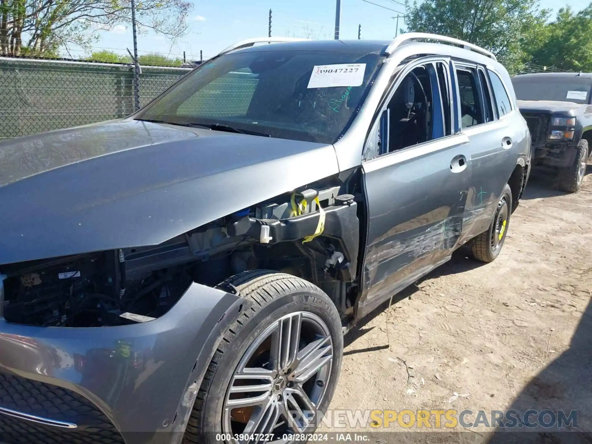 6 Photograph of a damaged car 4JGFF5KE3LA094903 MERCEDES-BENZ GLS 450 2020