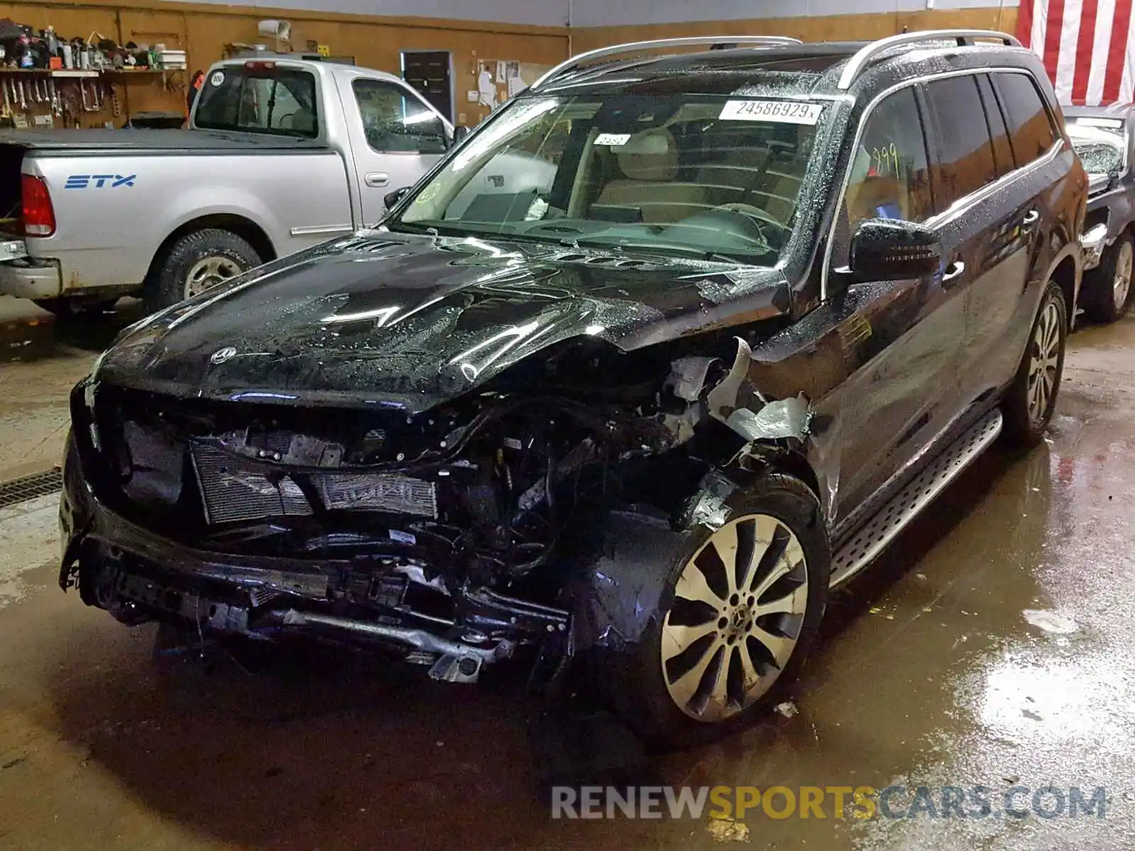 2 Photograph of a damaged car 4JGDF6EE0KB203559 MERCEDES-BENZ GLS 450 4M 2019