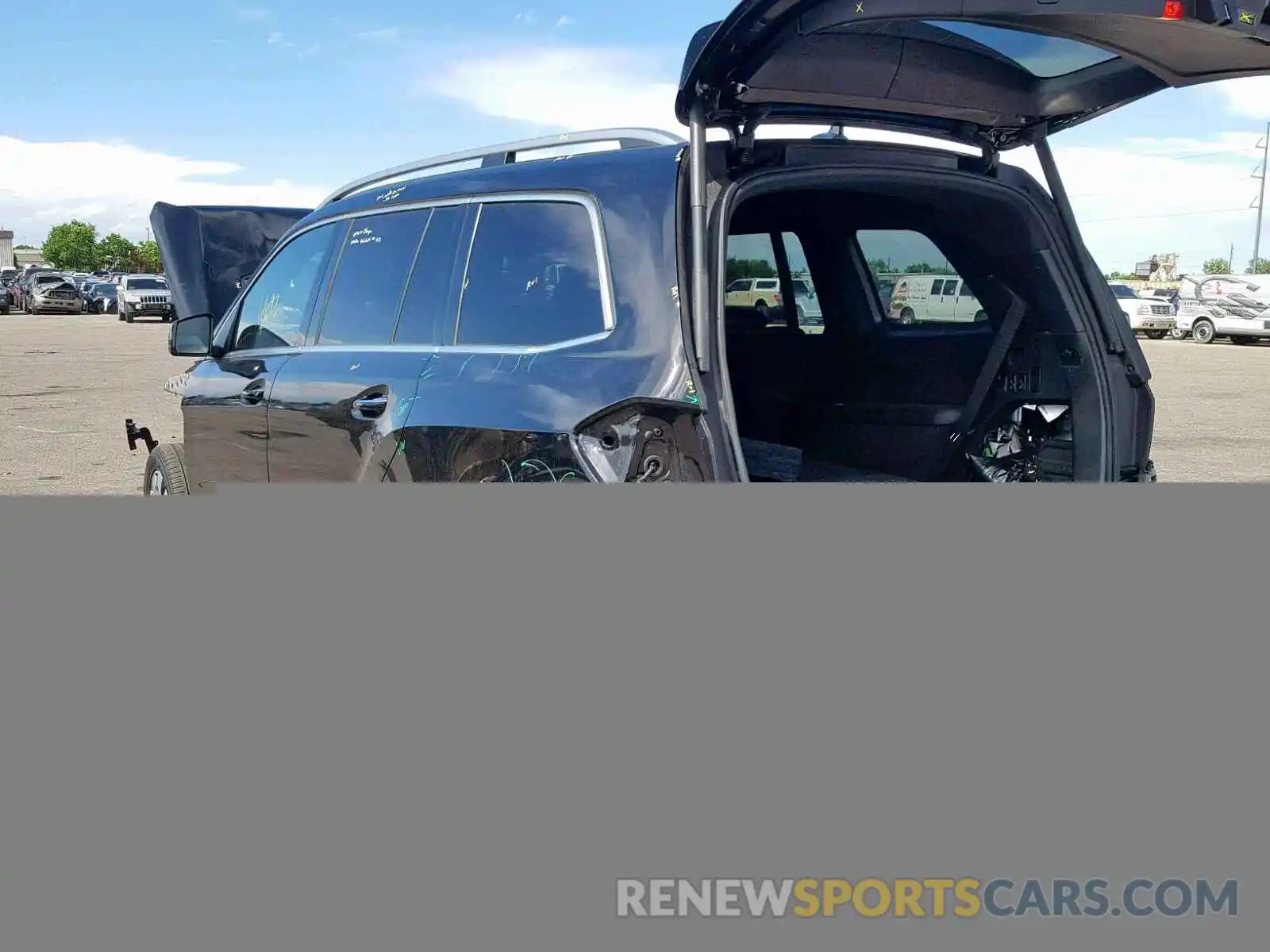 3 Photograph of a damaged car 4JGDF6EE1KB197268 MERCEDES-BENZ GLS 450 4M 2019