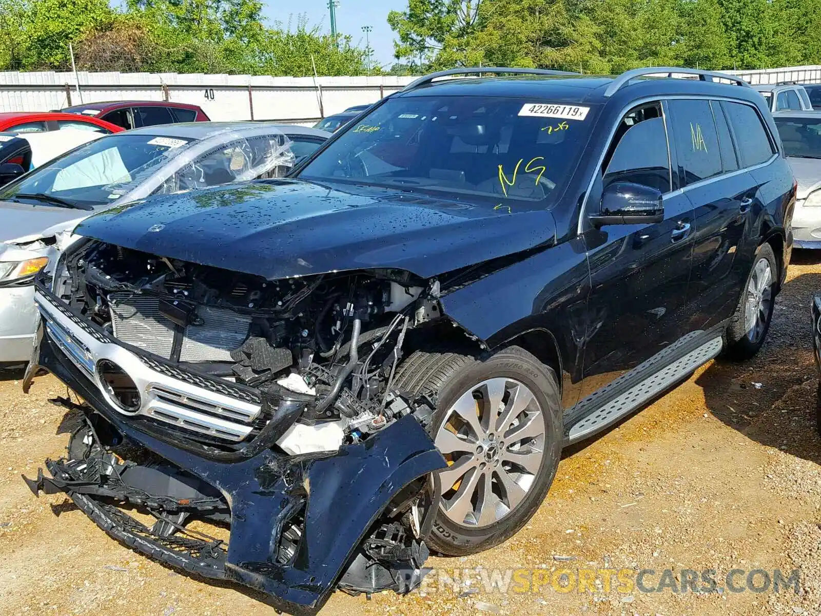 2 Photograph of a damaged car 4JGDF6EE1KB222976 MERCEDES-BENZ GLS 450 4M 2019