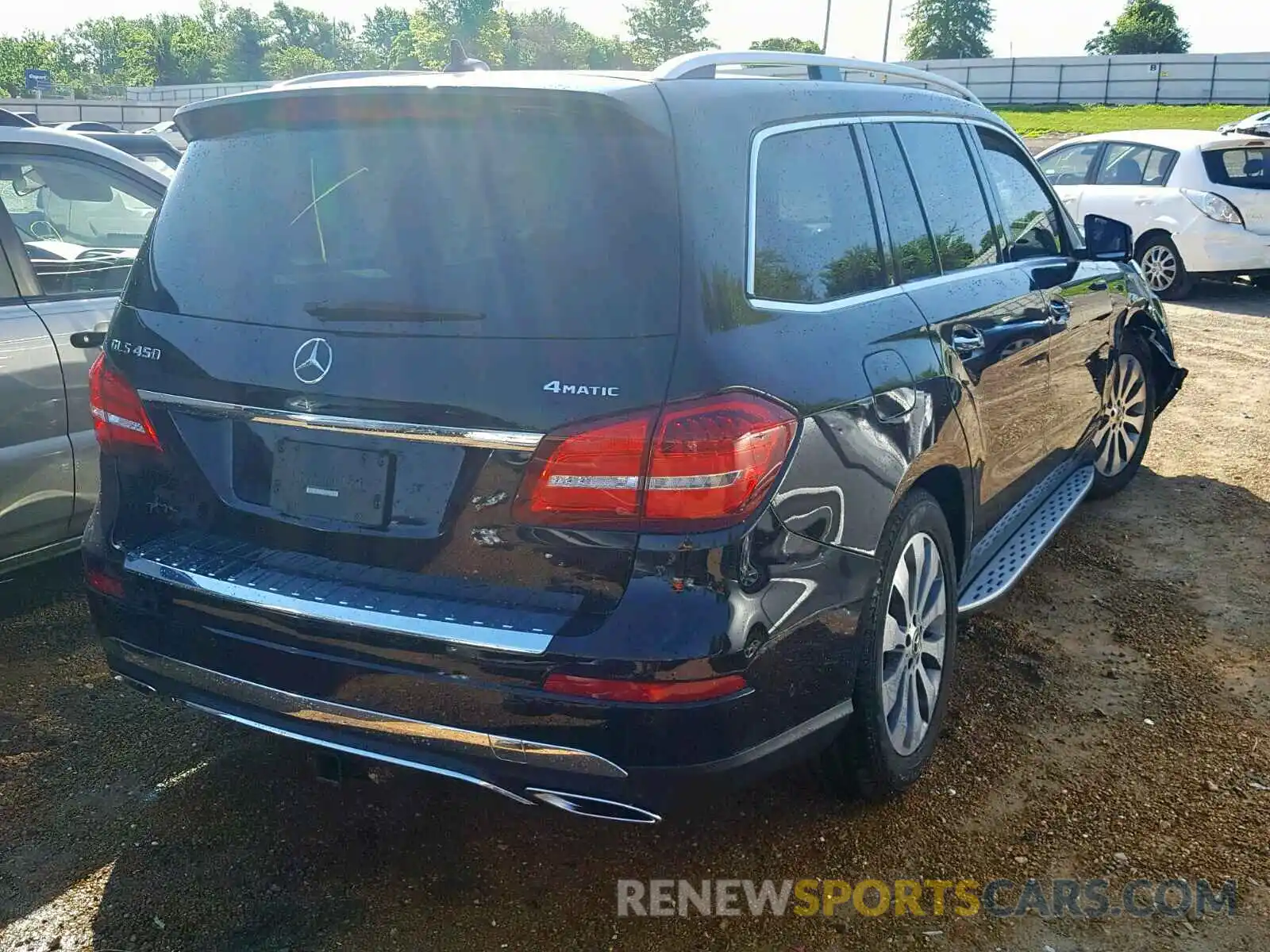 4 Photograph of a damaged car 4JGDF6EE1KB222976 MERCEDES-BENZ GLS 450 4M 2019