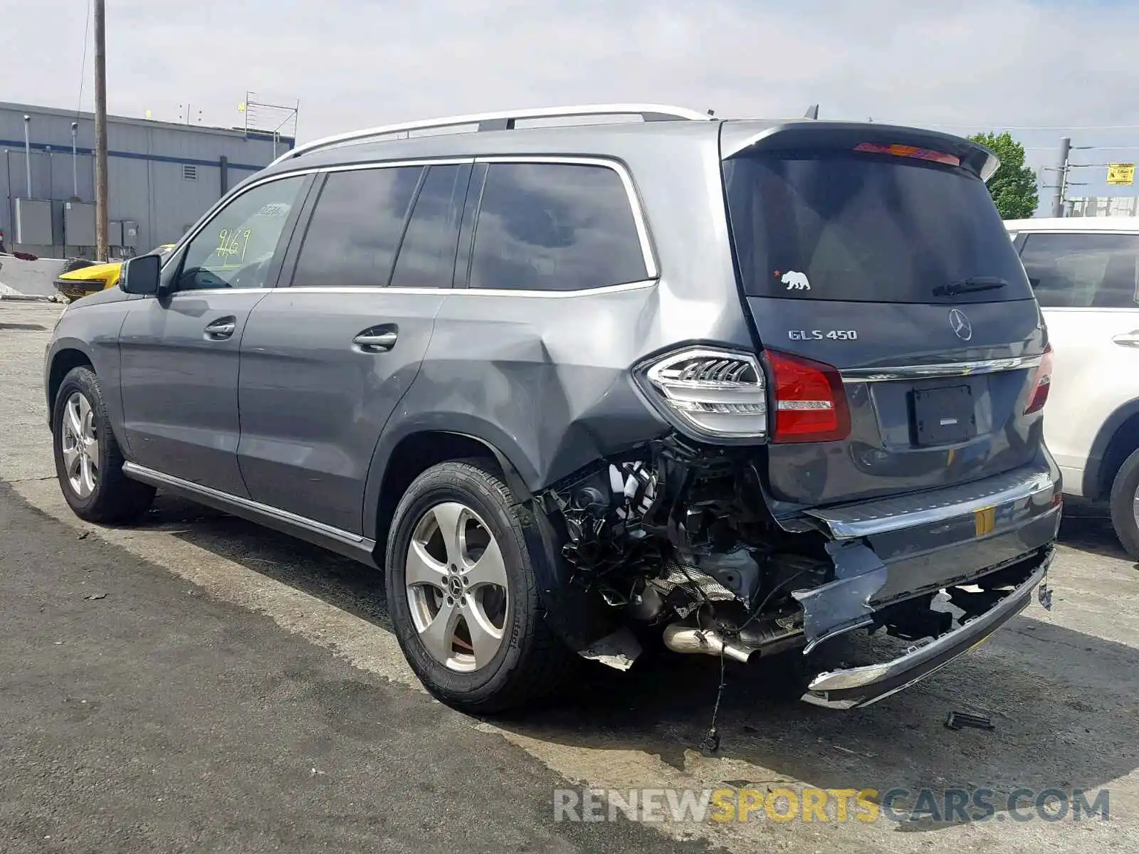 3 Фотография поврежденного автомобиля 4JGDF6EE1KB223593 MERCEDES-BENZ GLS 450 4M 2019