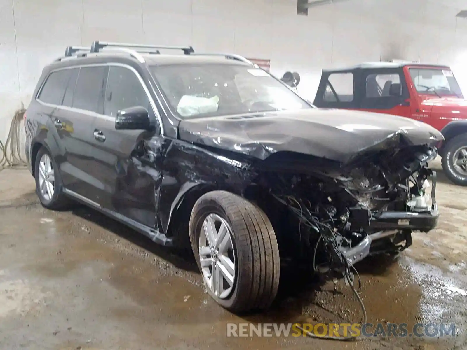 1 Photograph of a damaged car 4JGDF6EE1KB223755 MERCEDES-BENZ GLS 450 4M 2019