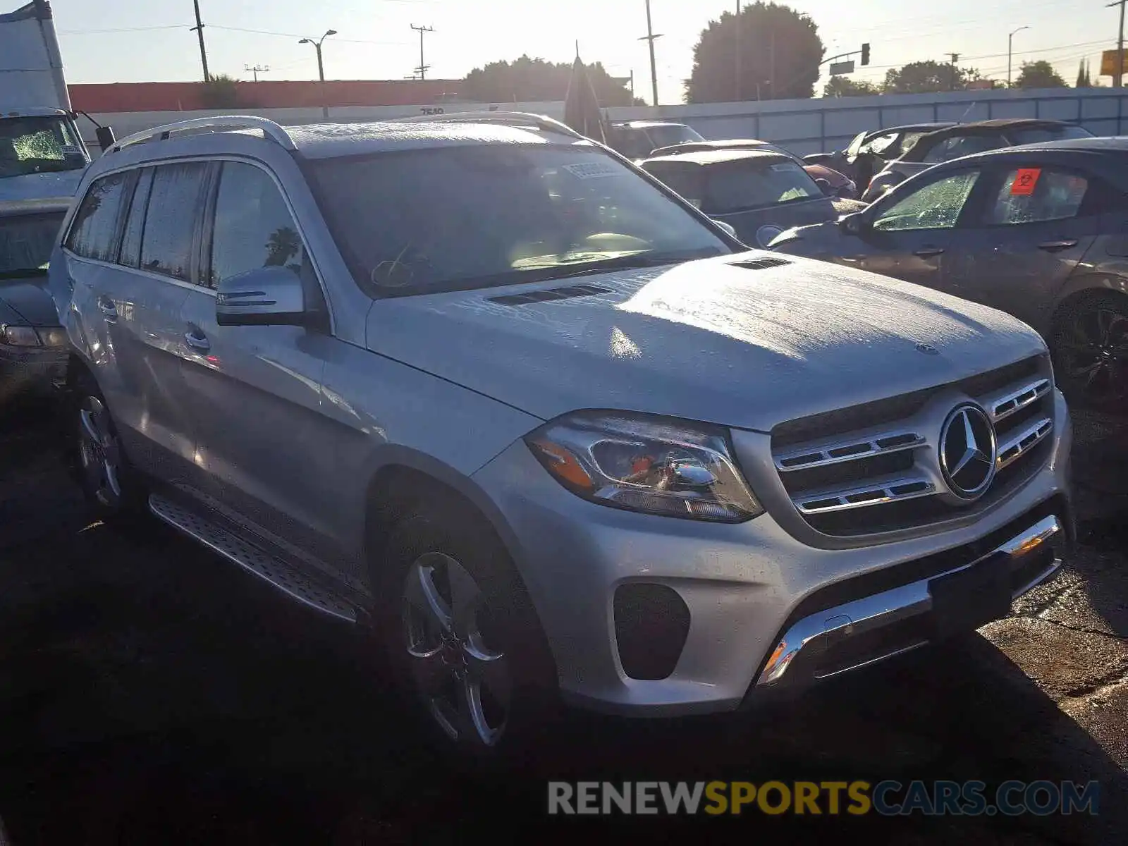 1 Photograph of a damaged car 4JGDF6EE8KB211148 MERCEDES-BENZ GLS 450 4M 2019