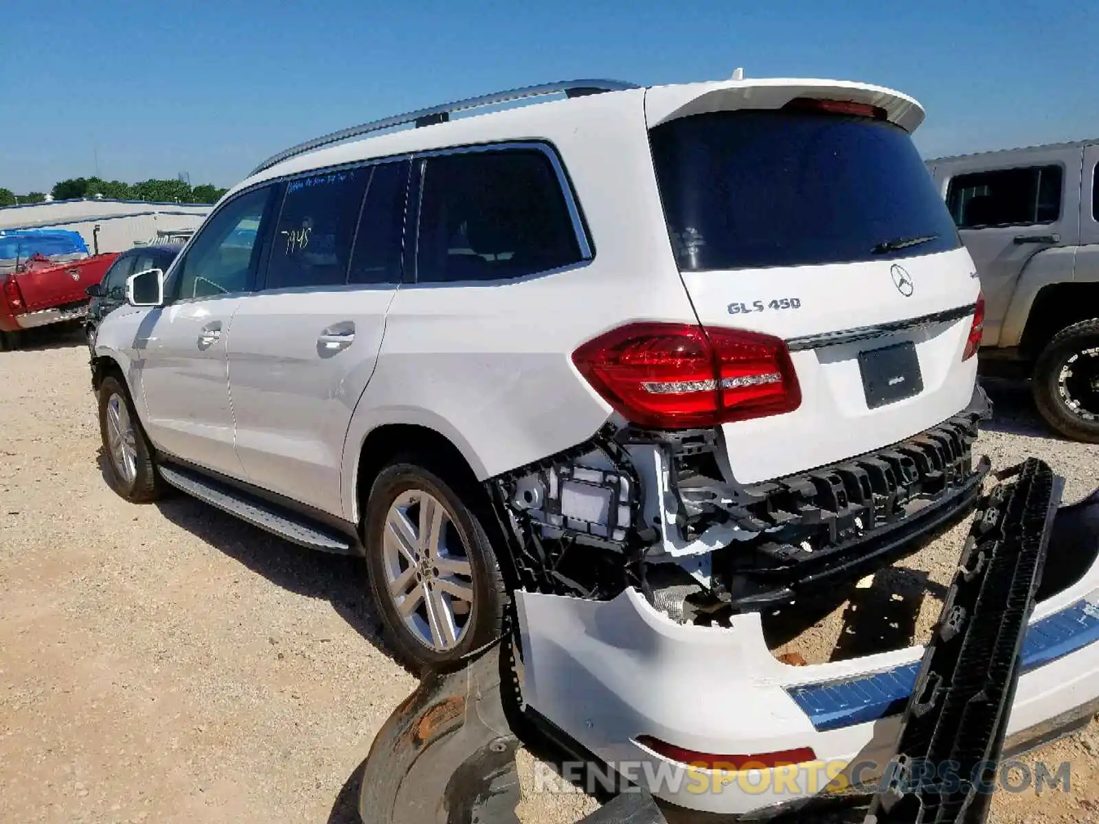 3 Photograph of a damaged car 4JGDF6EE8KB224434 MERCEDES-BENZ GLS 450 4M 2019