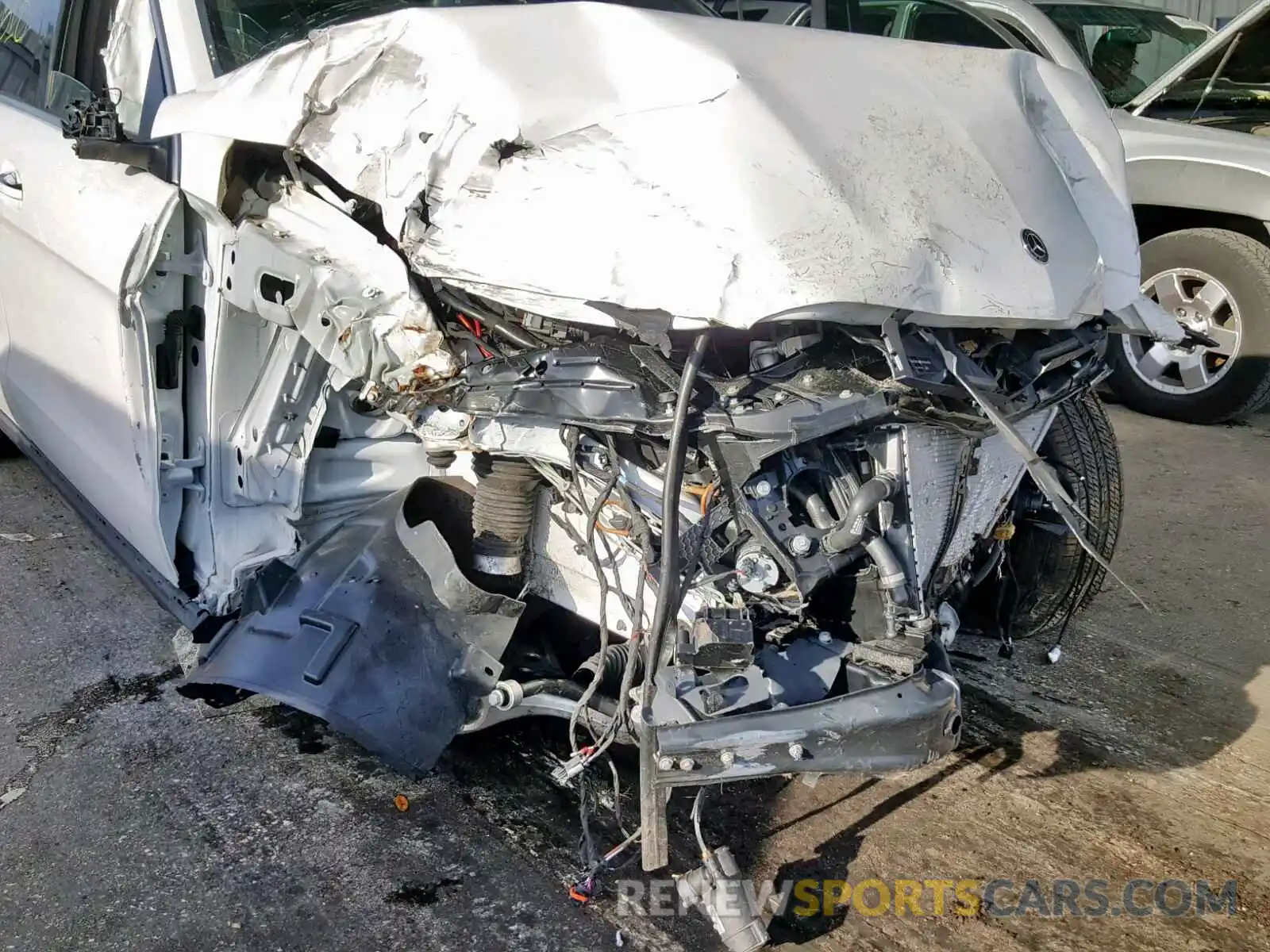 9 Photograph of a damaged car 4JGDF6EE8KB229374 MERCEDES-BENZ GLS 450 4M 2019