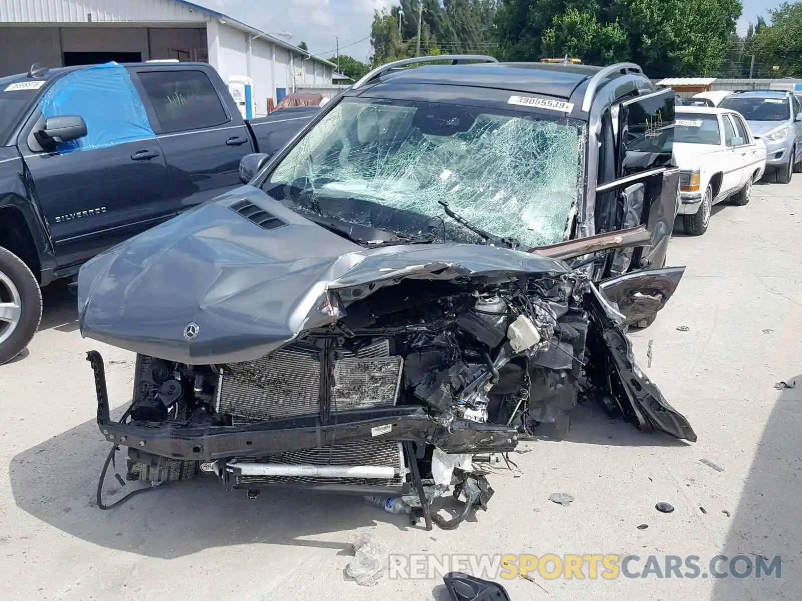 2 Photograph of a damaged car 4JGDF6EE9KB238875 MERCEDES-BENZ GLS 450 4M 2019