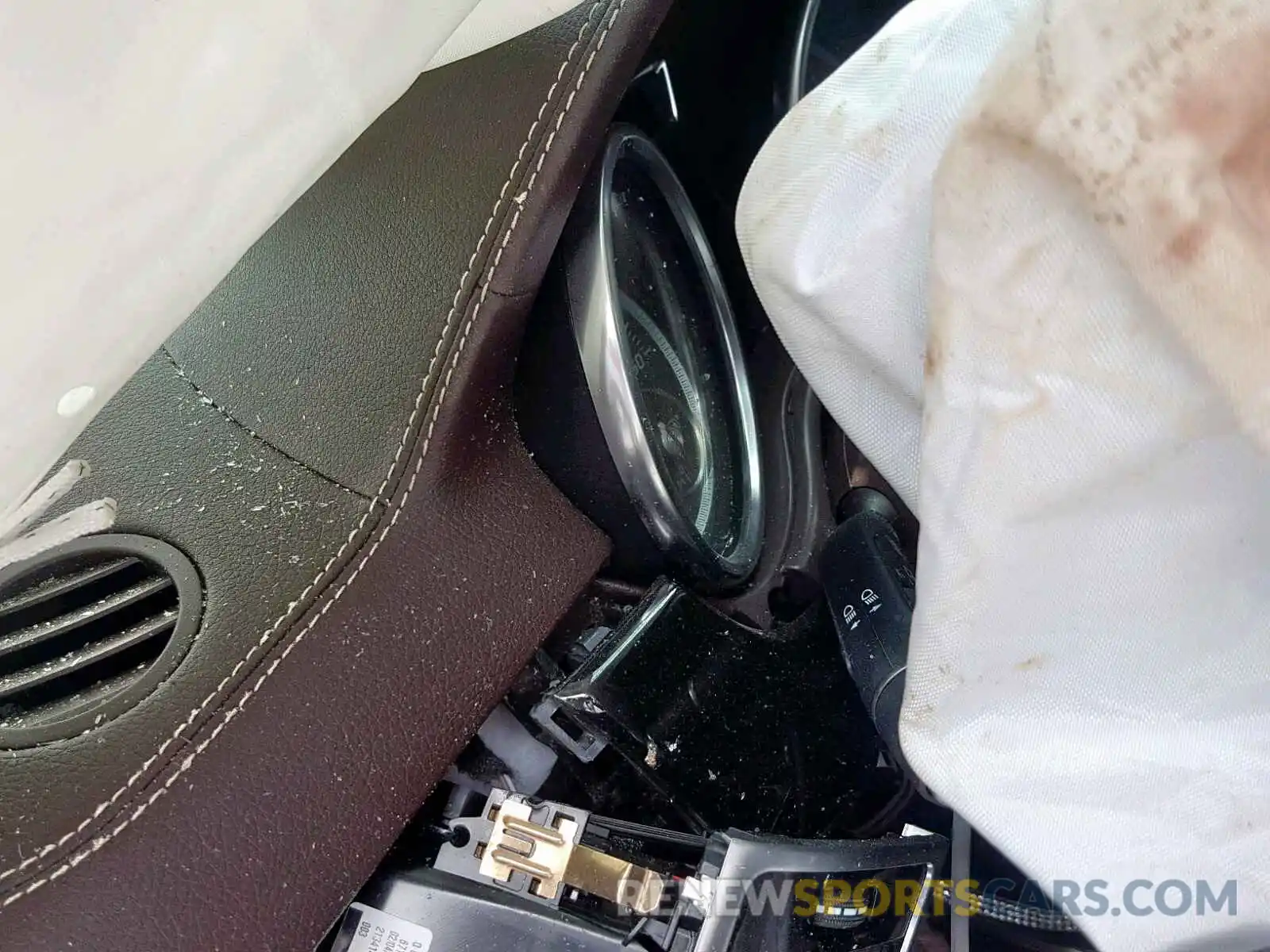 8 Photograph of a damaged car 4JGDF6EE9KB238875 MERCEDES-BENZ GLS 450 4M 2019