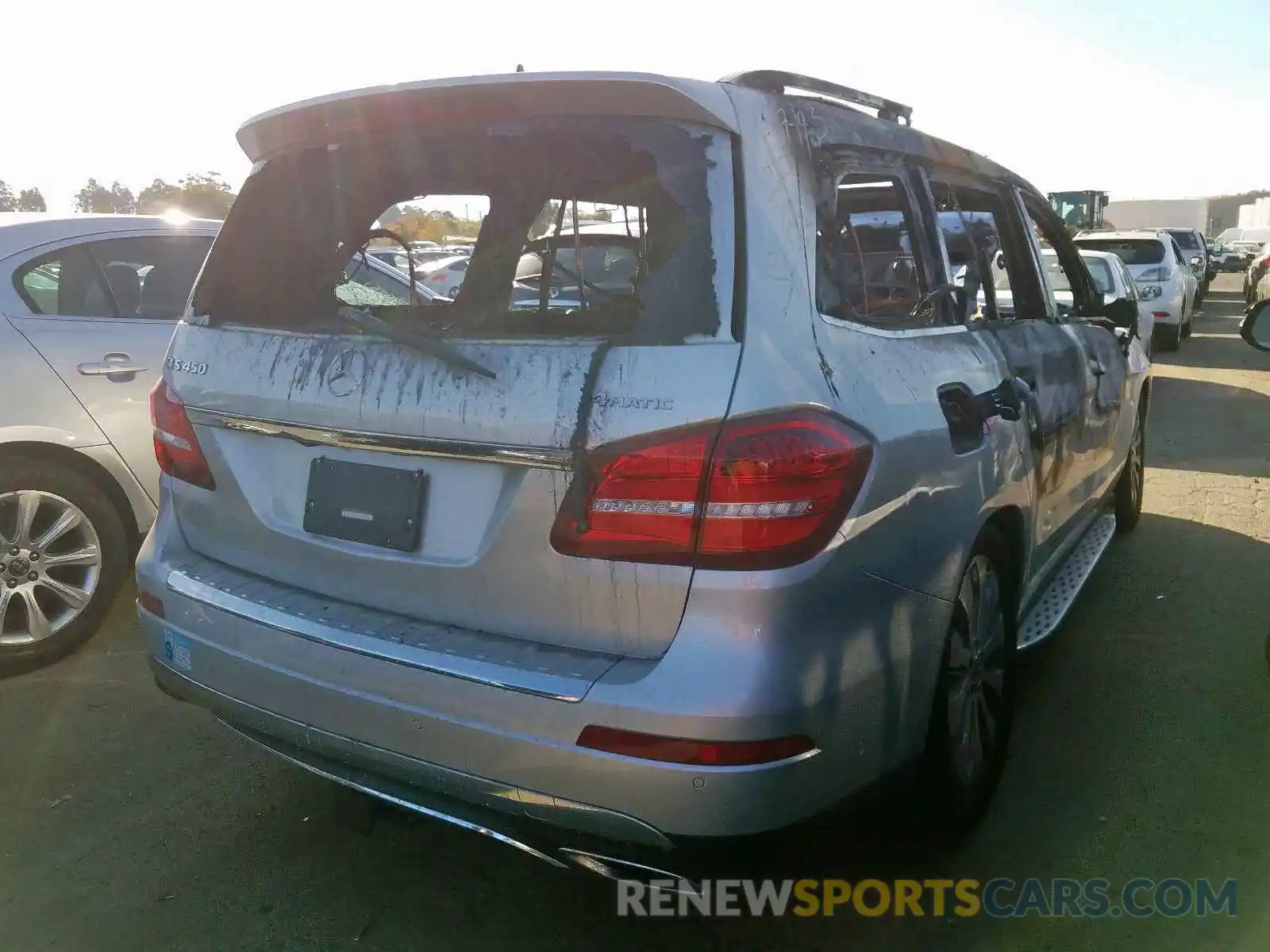 4 Photograph of a damaged car 4JGDF6EEXKB198886 MERCEDES-BENZ GLS 450 4M 2019