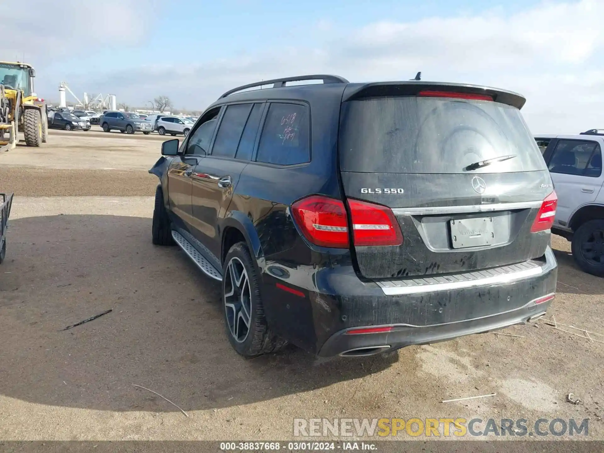 3 Photograph of a damaged car 4JGDF7DE1KB185628 MERCEDES-BENZ GLS 550 2019