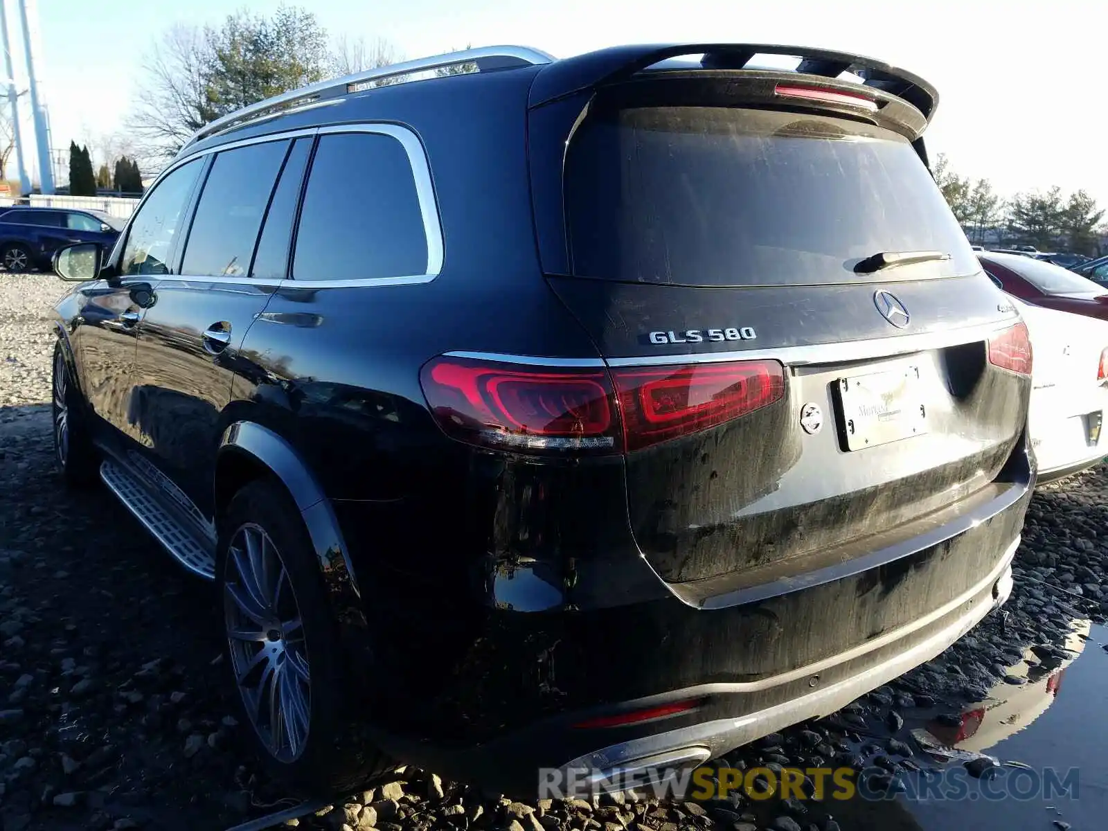 3 Photograph of a damaged car 4JGFF8GEXLA242264 MERCEDES-BENZ GLS 580 4M 2020