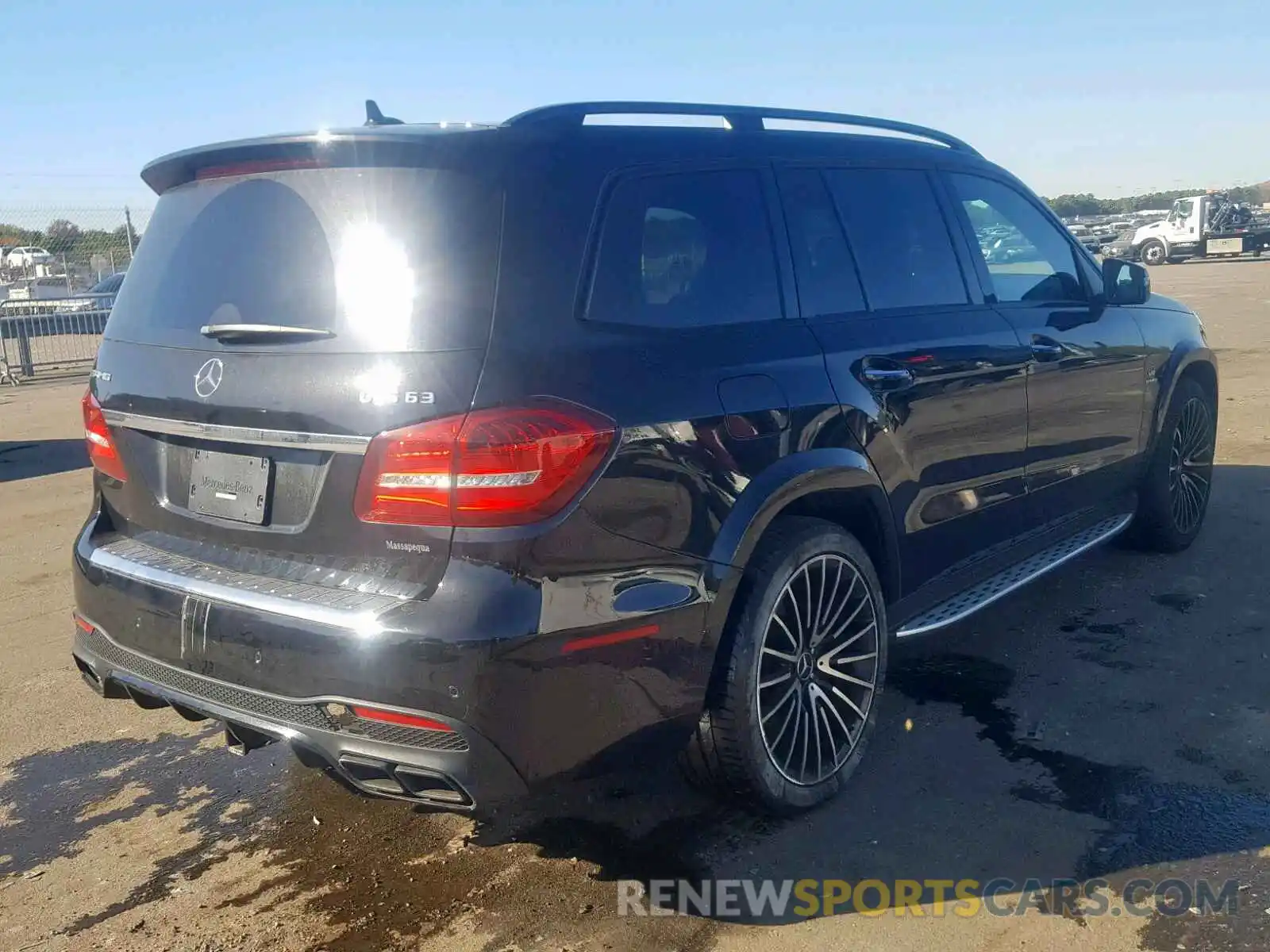 4 Photograph of a damaged car 4JGDF7FE8KB229556 MERCEDES-BENZ GLS 63 AMG 2019