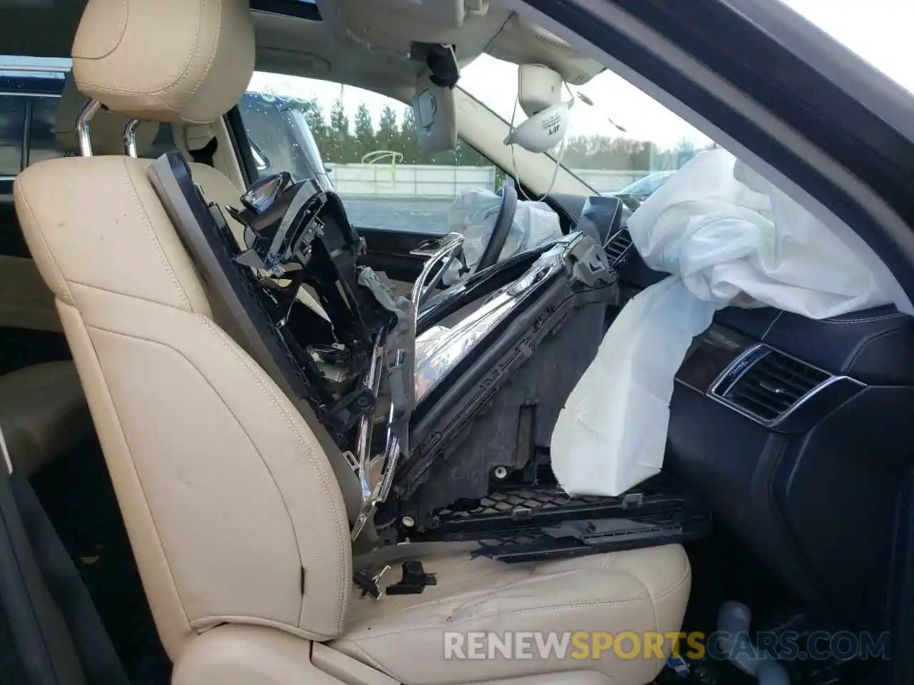 5 Photograph of a damaged car 4JGDF6EE0KB226579 MERCEDES-BENZ GLS-CLASS 2019