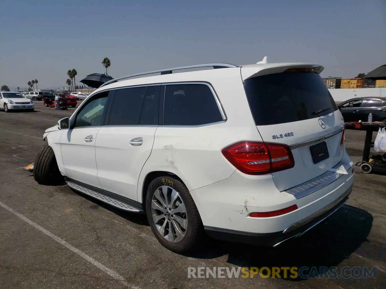 3 Photograph of a damaged car 4JGDF6EE1KB205420 MERCEDES-BENZ GLS-CLASS 2019