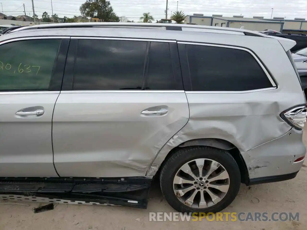 9 Photograph of a damaged car 4JGDF6EE1KB238904 MERCEDES-BENZ GLS-CLASS 2019