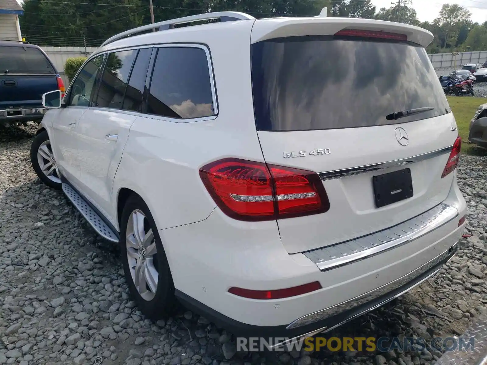 3 Photograph of a damaged car 4JGDF6EE2KB231816 MERCEDES-BENZ GLS-CLASS 2019