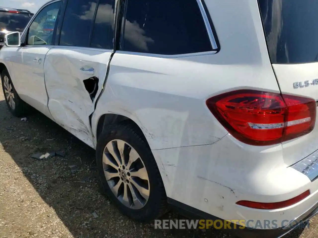 9 Photograph of a damaged car 4JGDF6EE3KB226009 MERCEDES-BENZ GLS-CLASS 2019