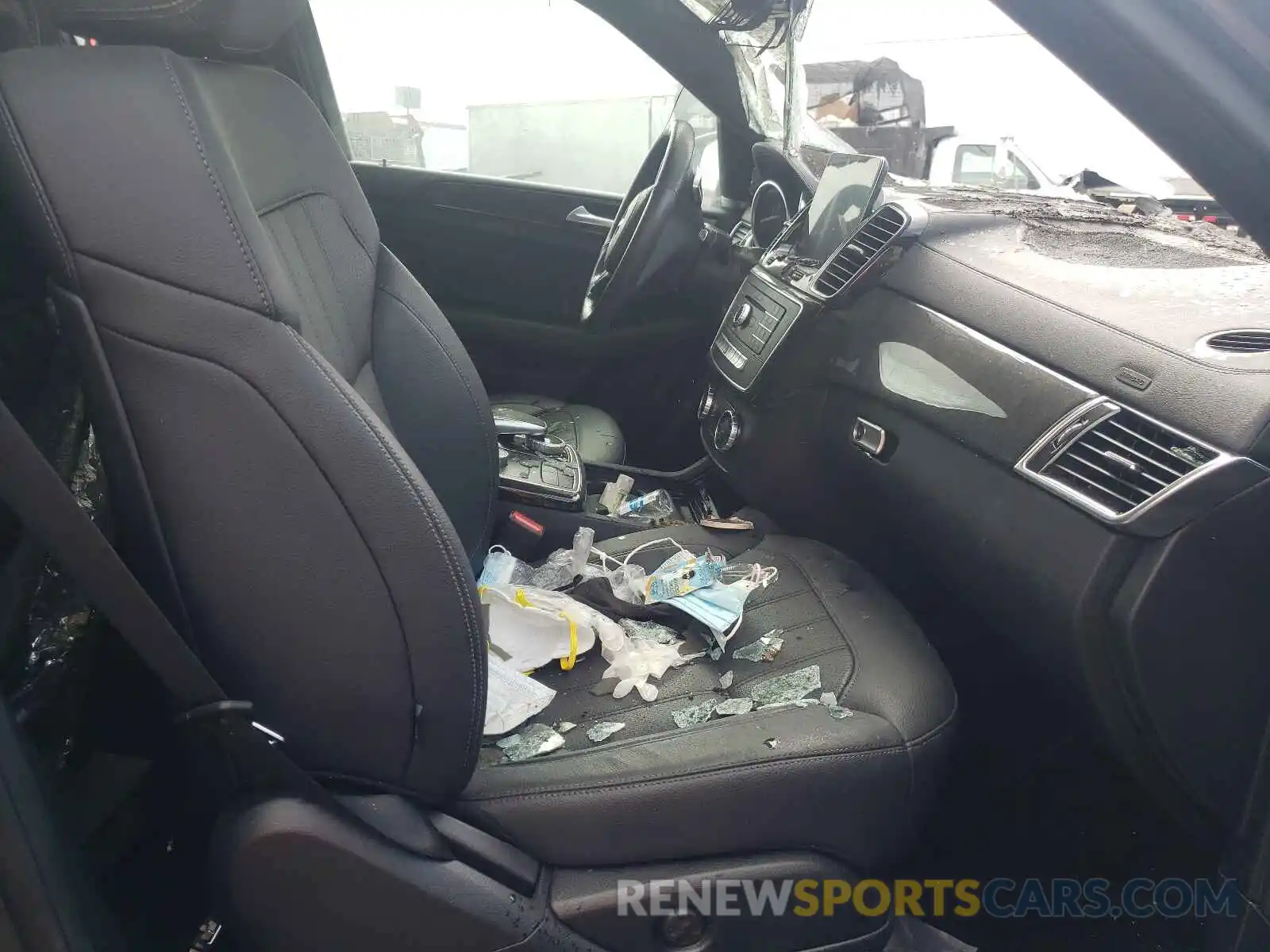 5 Photograph of a damaged car 4JGDF6EE3KB233252 MERCEDES-BENZ GLS-CLASS 2019