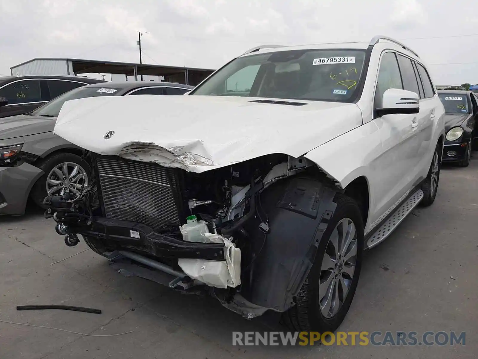 2 Photograph of a damaged car 4JGDF6EE4KB219957 MERCEDES-BENZ GLS-CLASS 2019