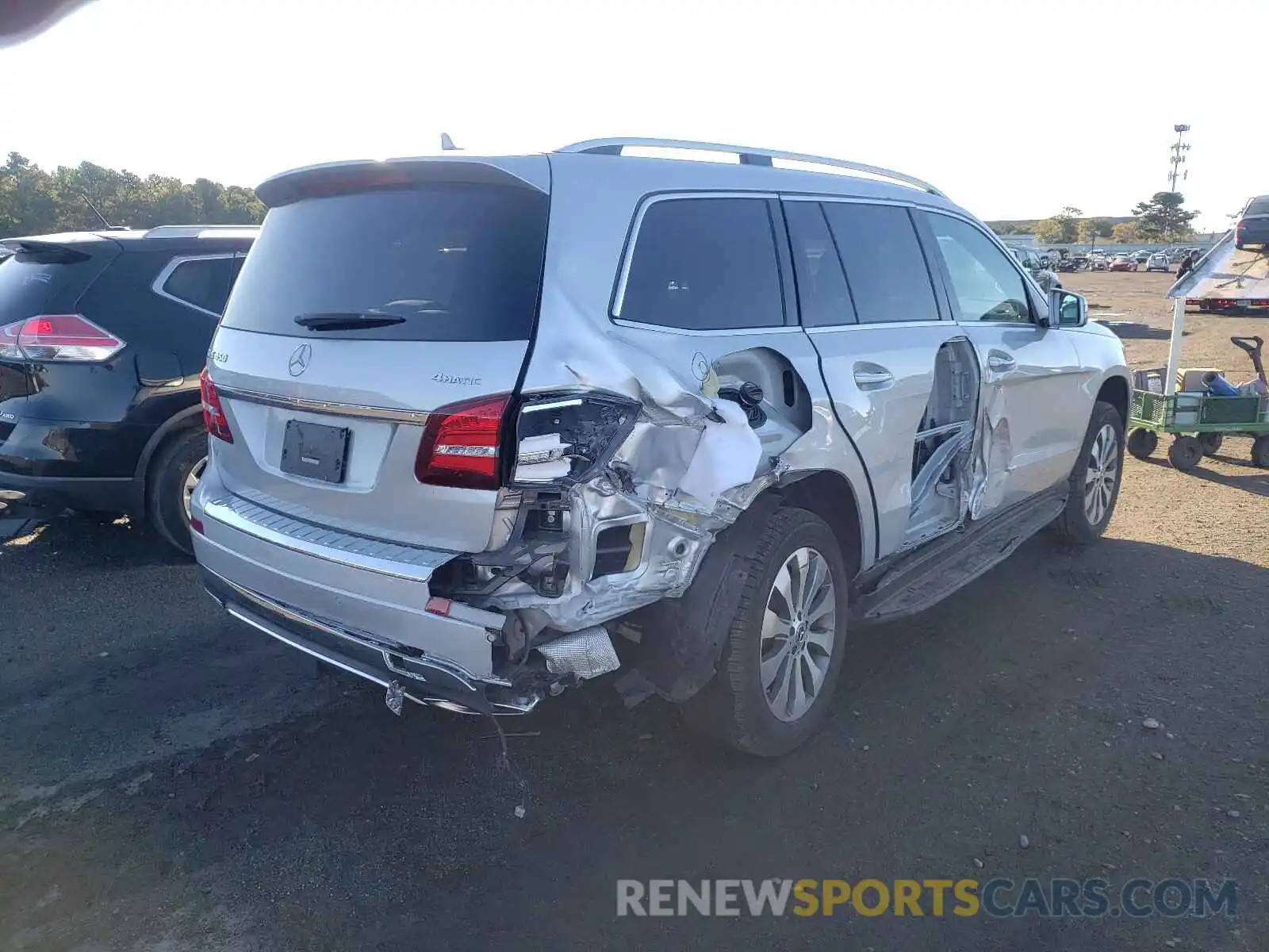 4 Photograph of a damaged car 4JGDF6EE4KB224012 MERCEDES-BENZ GLS-CLASS 2019