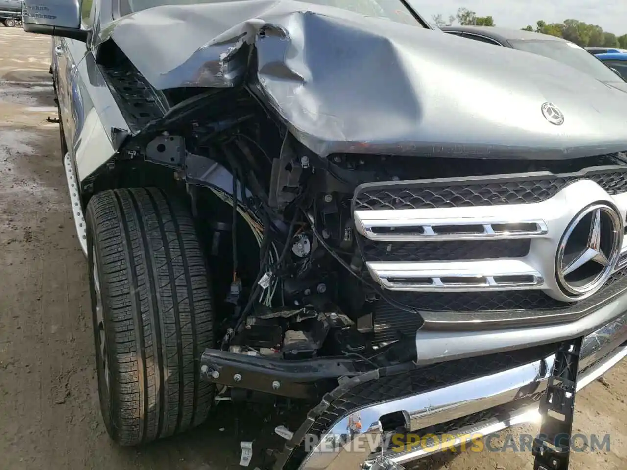 9 Photograph of a damaged car 4JGDF6EE4KB227220 MERCEDES-BENZ GLS-CLASS 2019