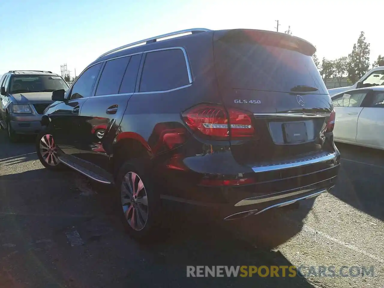 3 Photograph of a damaged car 4JGDF6EE4KB235091 MERCEDES-BENZ GLS-CLASS 2019