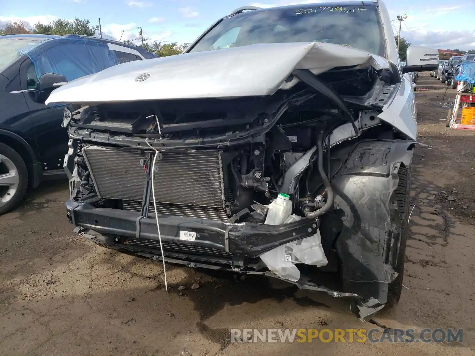 9 Photograph of a damaged car 4JGDF6EE4KB236385 MERCEDES-BENZ GLS-CLASS 2019