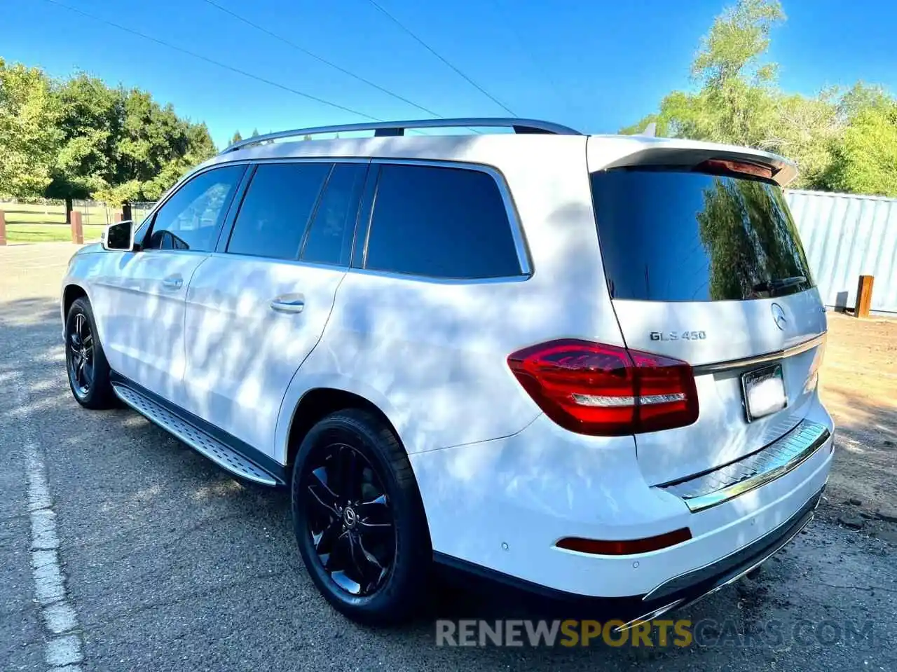 3 Photograph of a damaged car 4JGDF6EE5KB217571 MERCEDES-BENZ GLS-CLASS 2019