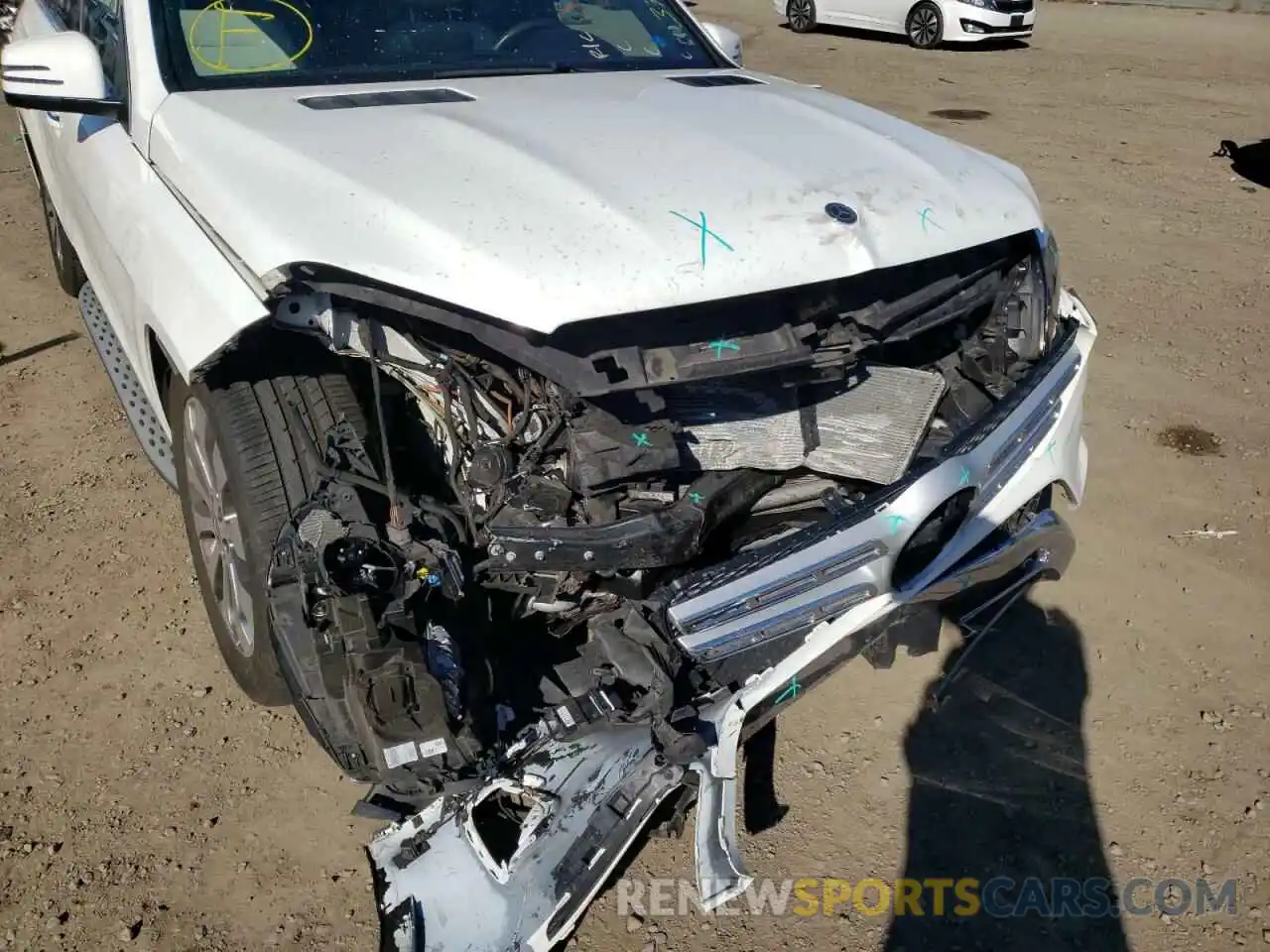 9 Photograph of a damaged car 4JGDF6EE7KB207527 MERCEDES-BENZ GLS-CLASS 2019