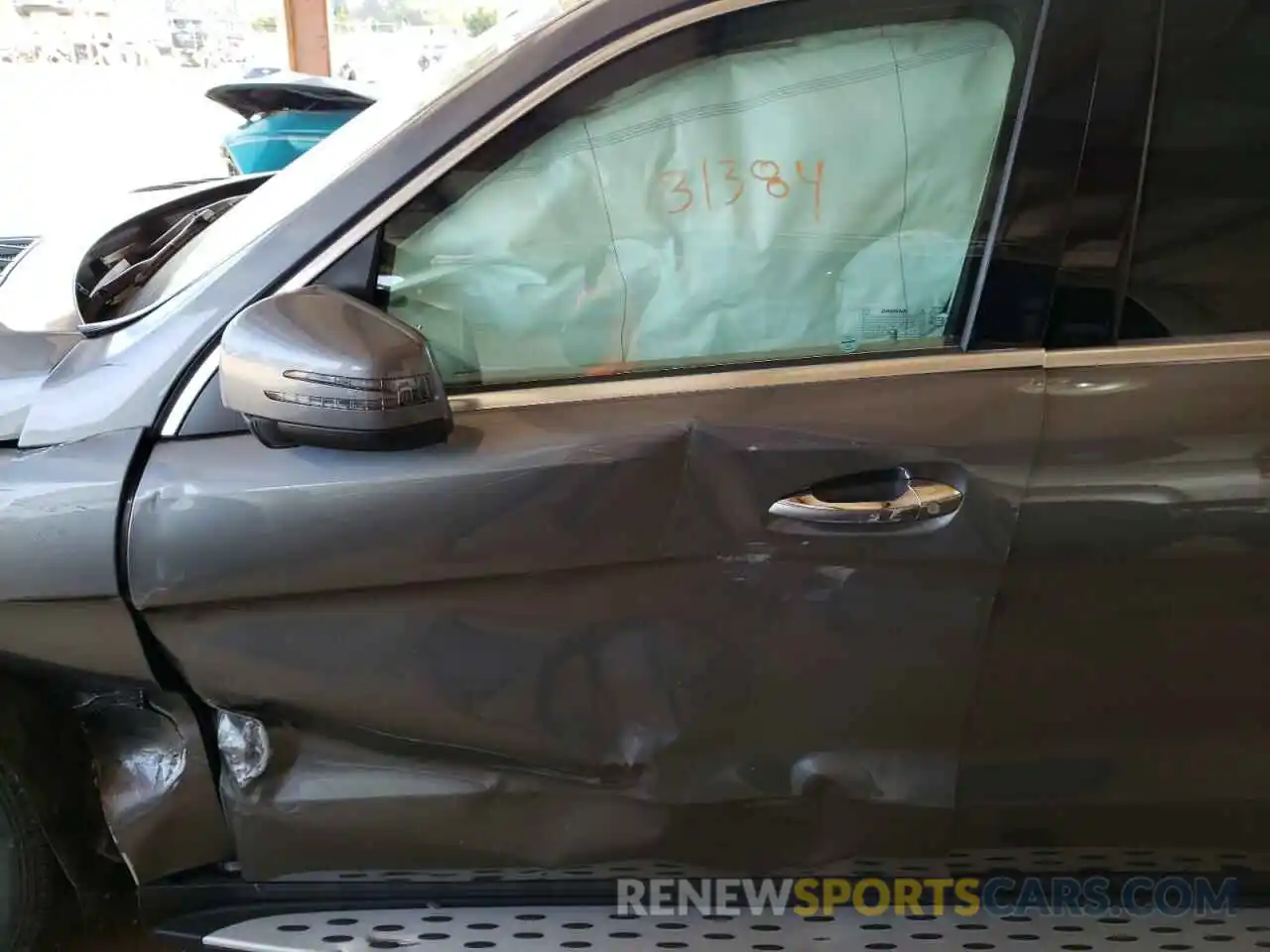 10 Photograph of a damaged car 4JGDF6EE7KB228152 MERCEDES-BENZ GLS-CLASS 2019